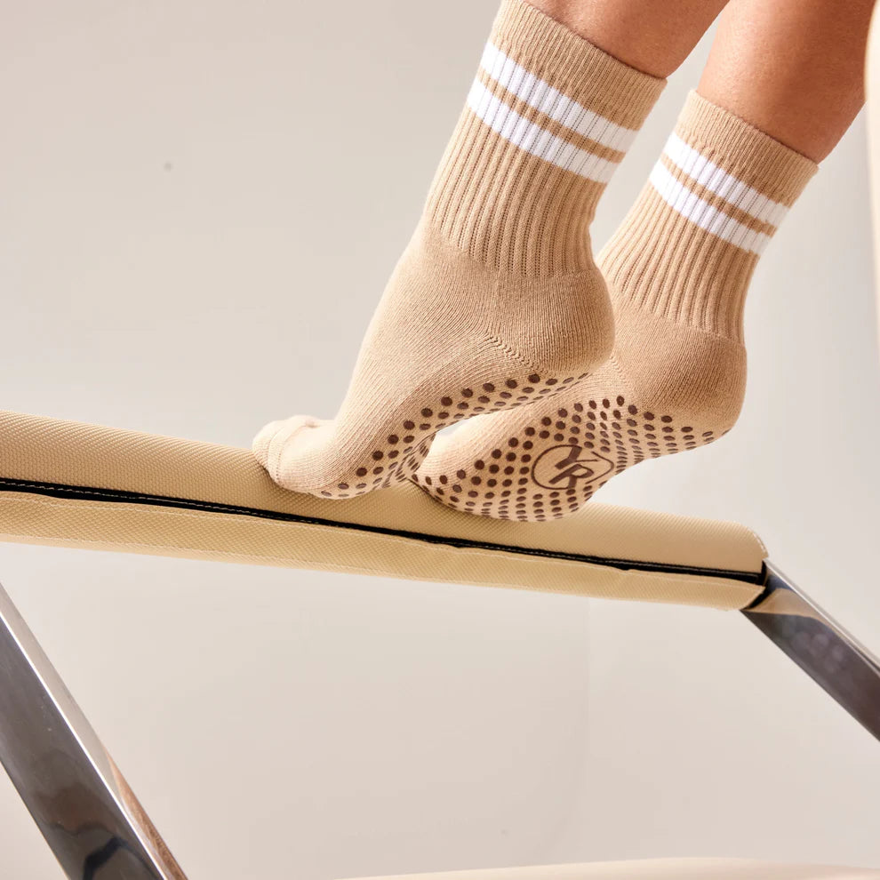Non-Slip Grip Socks for Women & Men - Yoga, Pilates, Barre, Workout & Dance - Anti-Skid Socks with Traction for Home, Gym & Studio - Perfect for Fitness, Exercise & Sports Activities