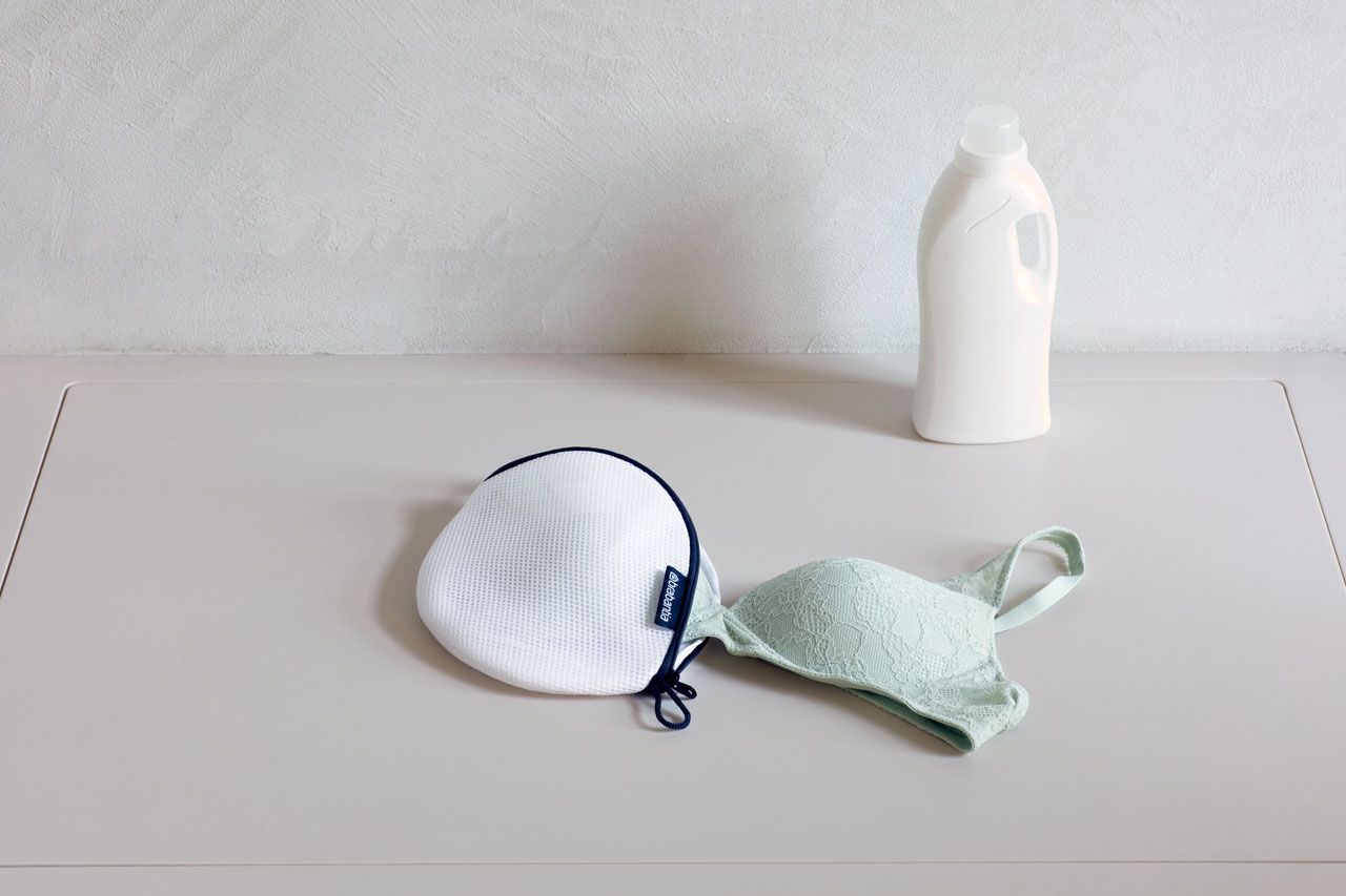 Bra Wash Bag White & Grey - Delicate Lingerie Laundry Protector for Washing Machine - Perfect for Travel, Gym & Everyday Use