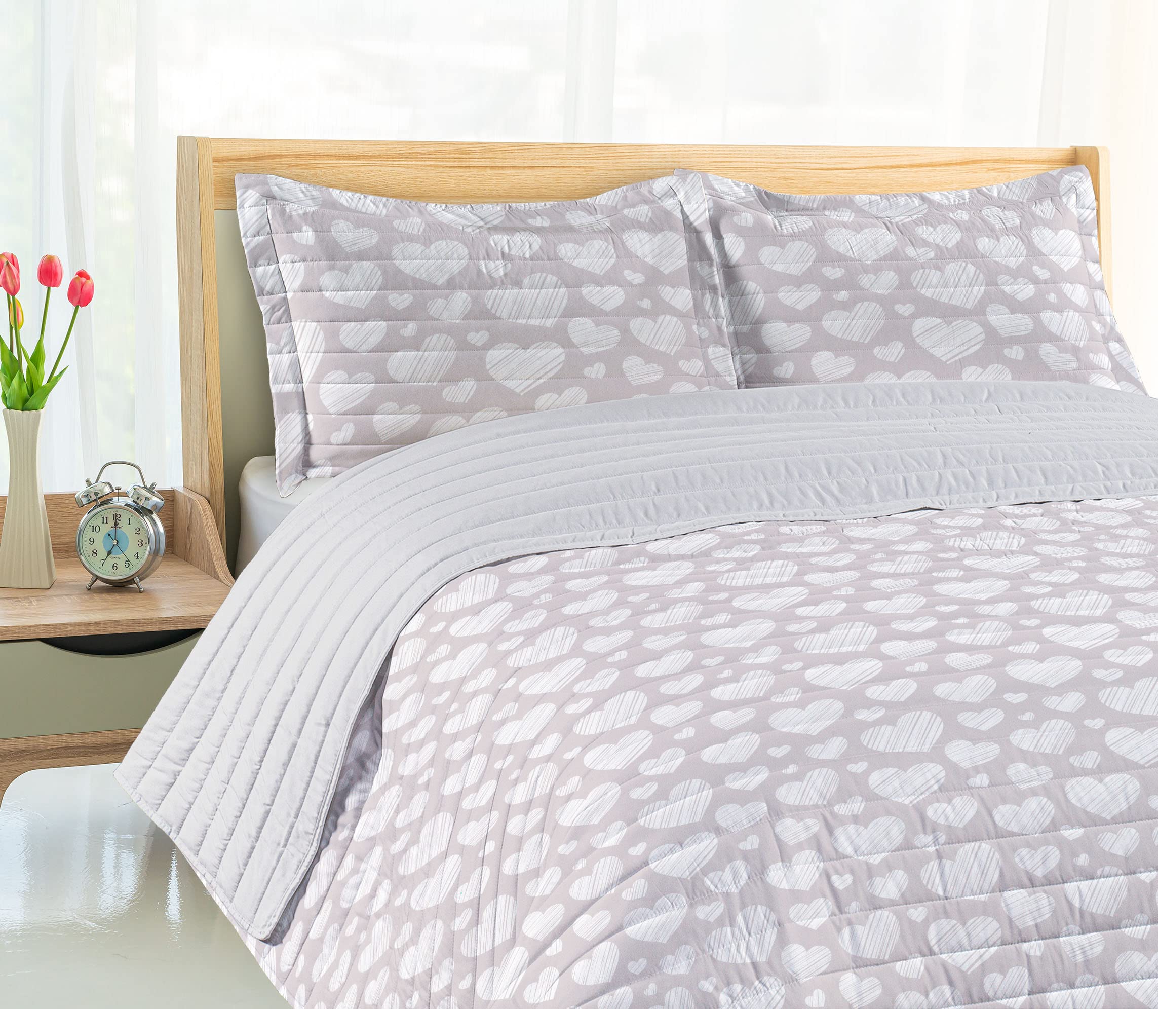 Ambesonne Neutral Microfiber Bedspread Set - King Size Romantic Love Pattern with Hand Drawn Hearts & Diagonal Stripes | Soft Bedding Set Includes Pillow Shams & Comforter in Pearl White | Perfect for Valentine's Day, Anniversary Gifts & Master Bedroom Decor