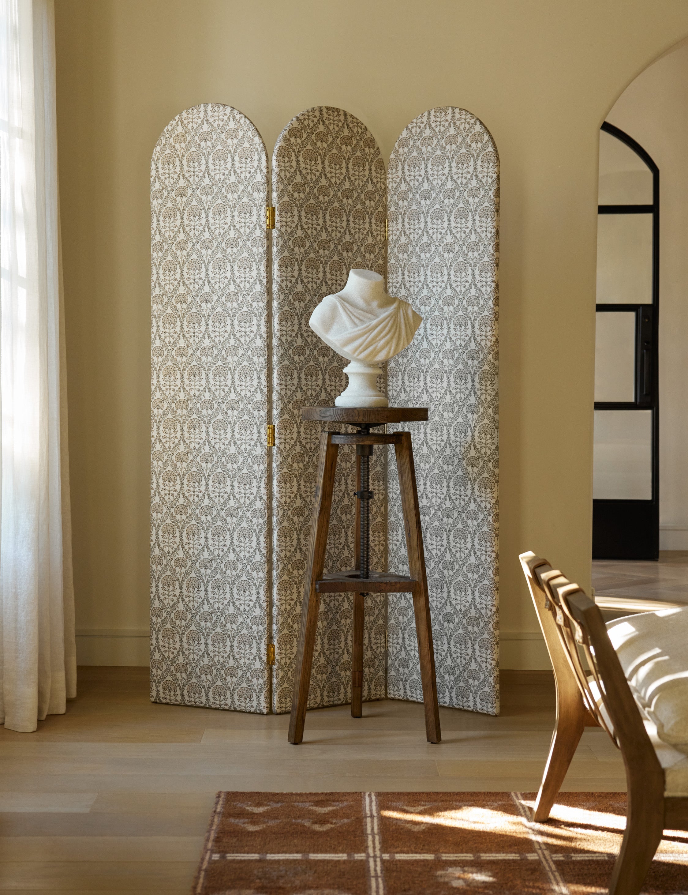 Beaufort Room Divider Screen - 6-Panel Folding Privacy Partition for Home & Office - Perfect for Creating Separate Spaces in Living Rooms, Bedrooms or Workspaces