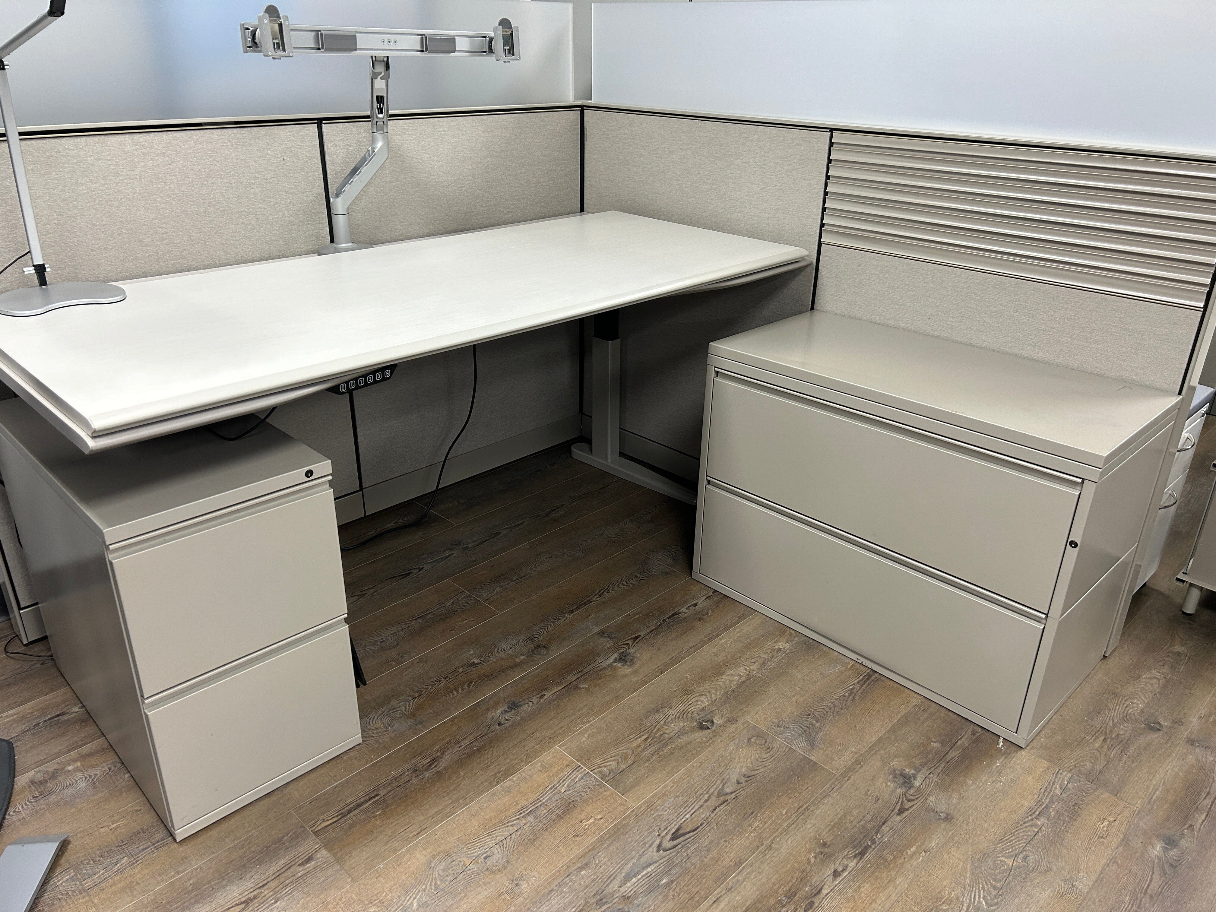 Premium Used Herman Miller Cubicles for Office & Workspace - High-Quality Refurbished Office Partitions & Workstations