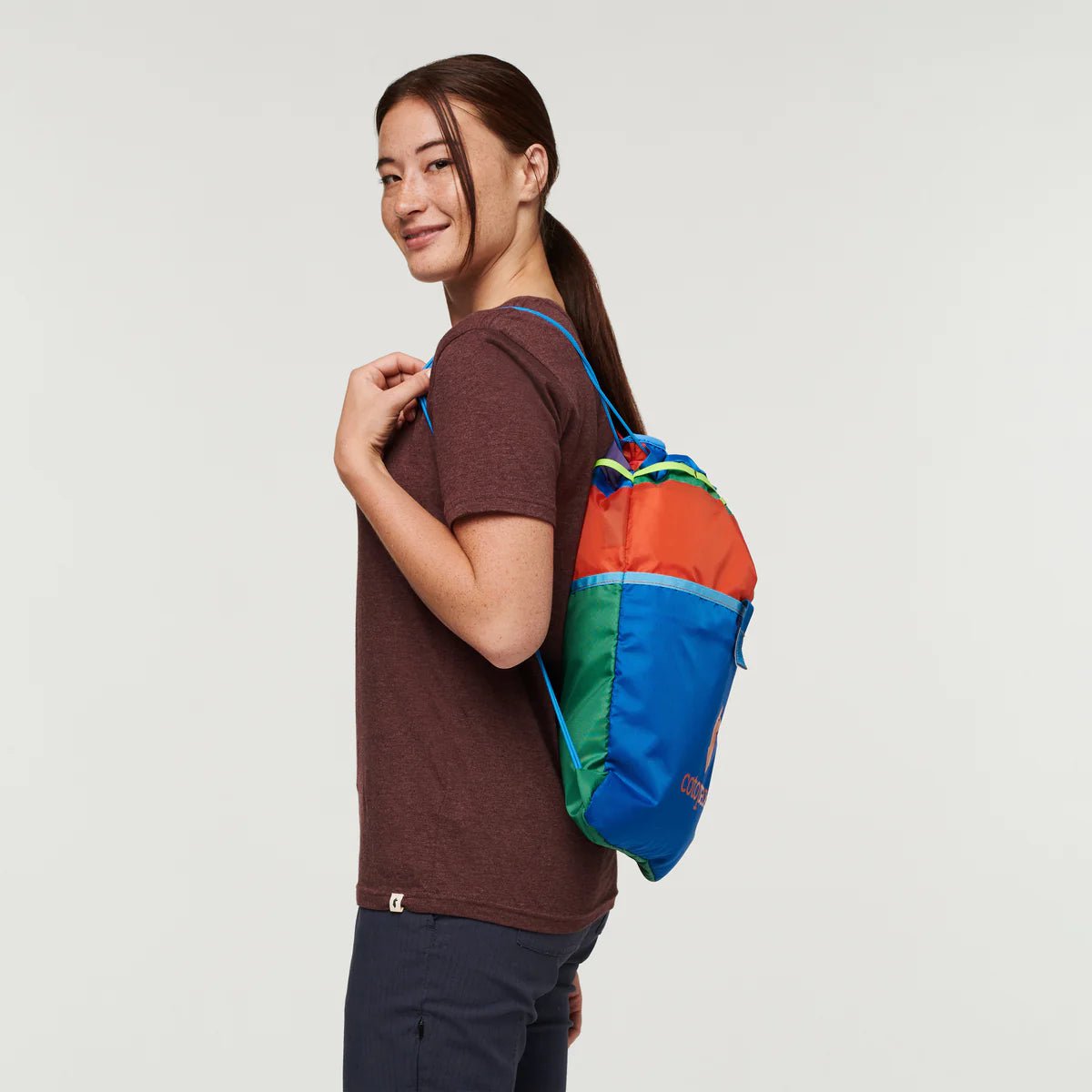Cotopaxi Tago Drawstring Backpack Del Día - Lightweight & Water-Resistant Daypack for Hiking, Travel & Daily Use