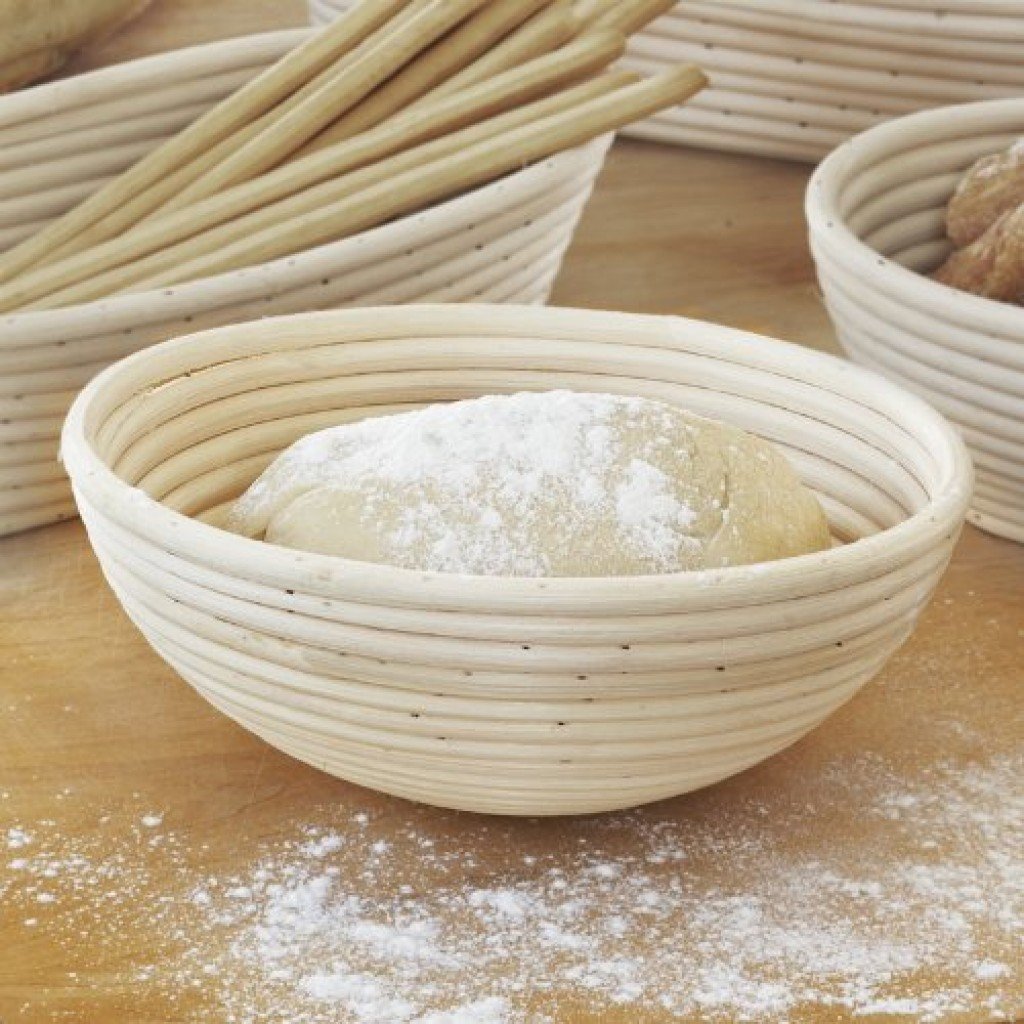 EOOCVT 7 Inch Round Banneton Bread Proofing Basket - Handmade Rattan Brotform with Linen Liner for Artisan Sourdough, French Bread (18x9cm) | Perfect for Home Baking, Bread Making & Dough Rising