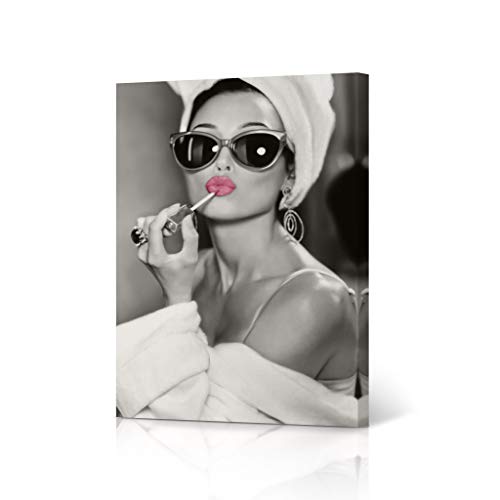 01/ Black and White - Pink Lip