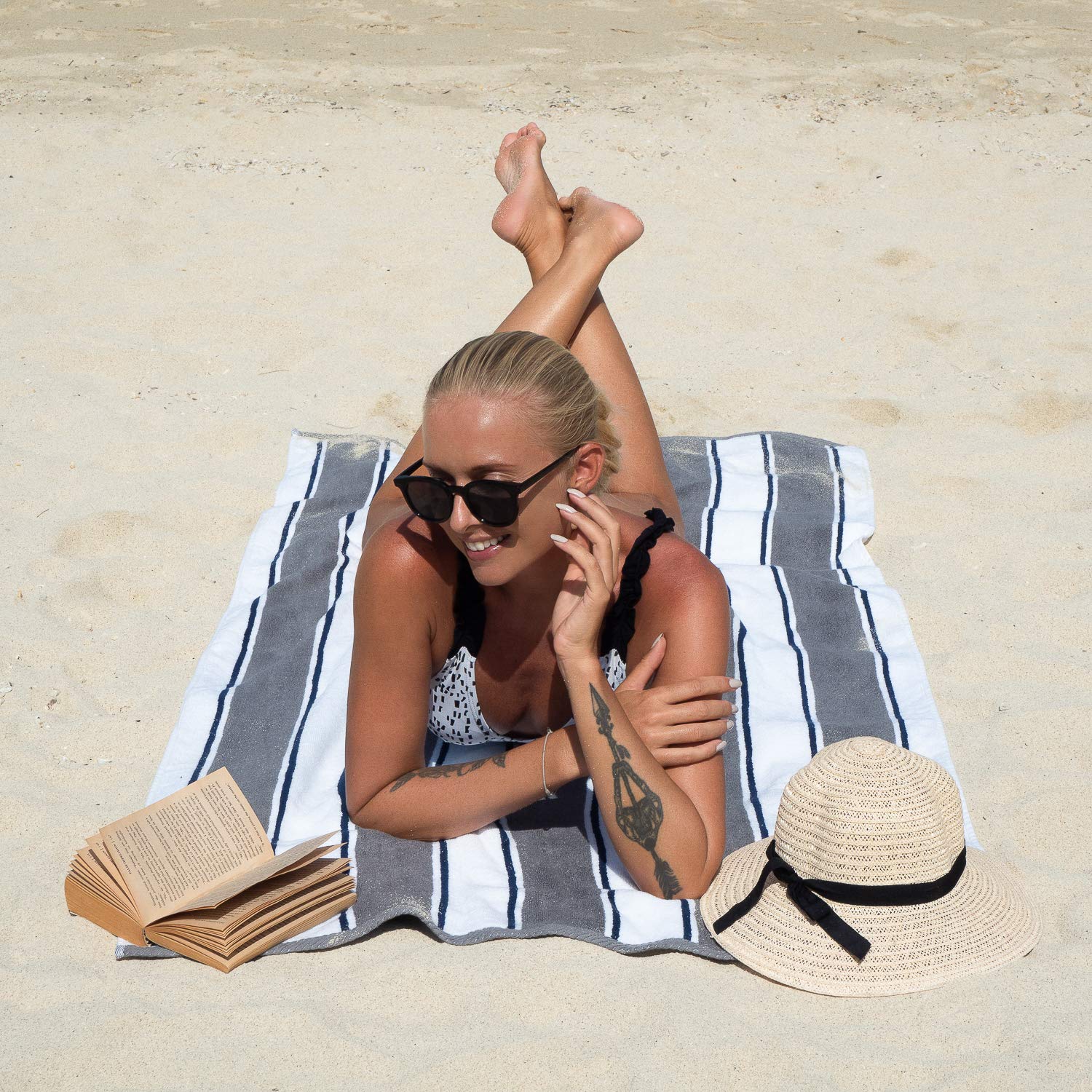 Aston & Arden Striped Beach Towel - Oversized 35x70 Inch Soft Plush Thick Cotton, 600 GSM Heavy & Luxury Bath Towel for Pool, Beach, Resort, Hot Tub, Gym, Yoga - Gray and Navy Blue - Perfect for Summer Vacation, Spa Days and Outdoor Activities