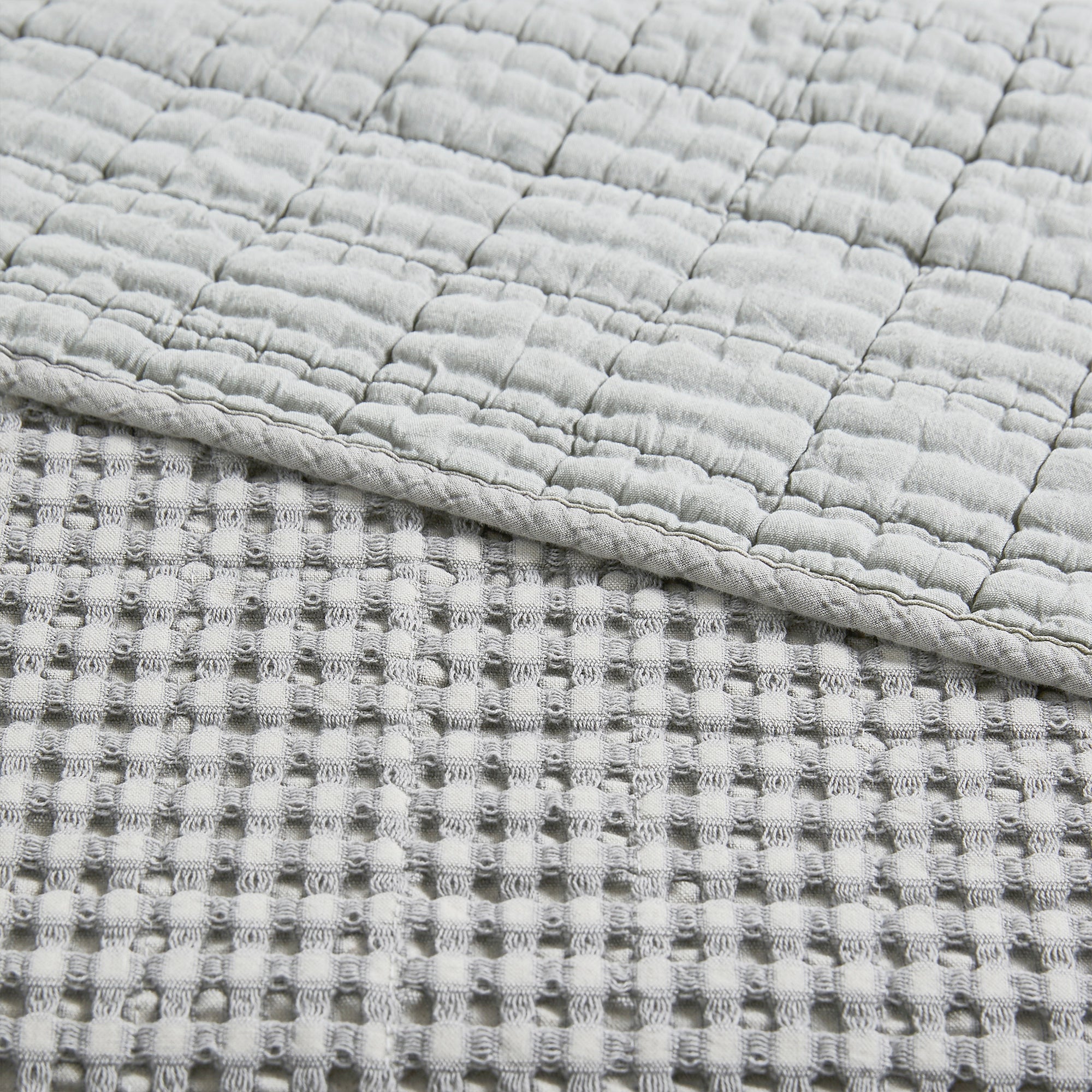 Premium Grey Waffle Weave Quilt Set - Breathable Cotton Bedding for All Seasons | Perfect for Master Bedroom, Guest Room & Cozy Home Decor