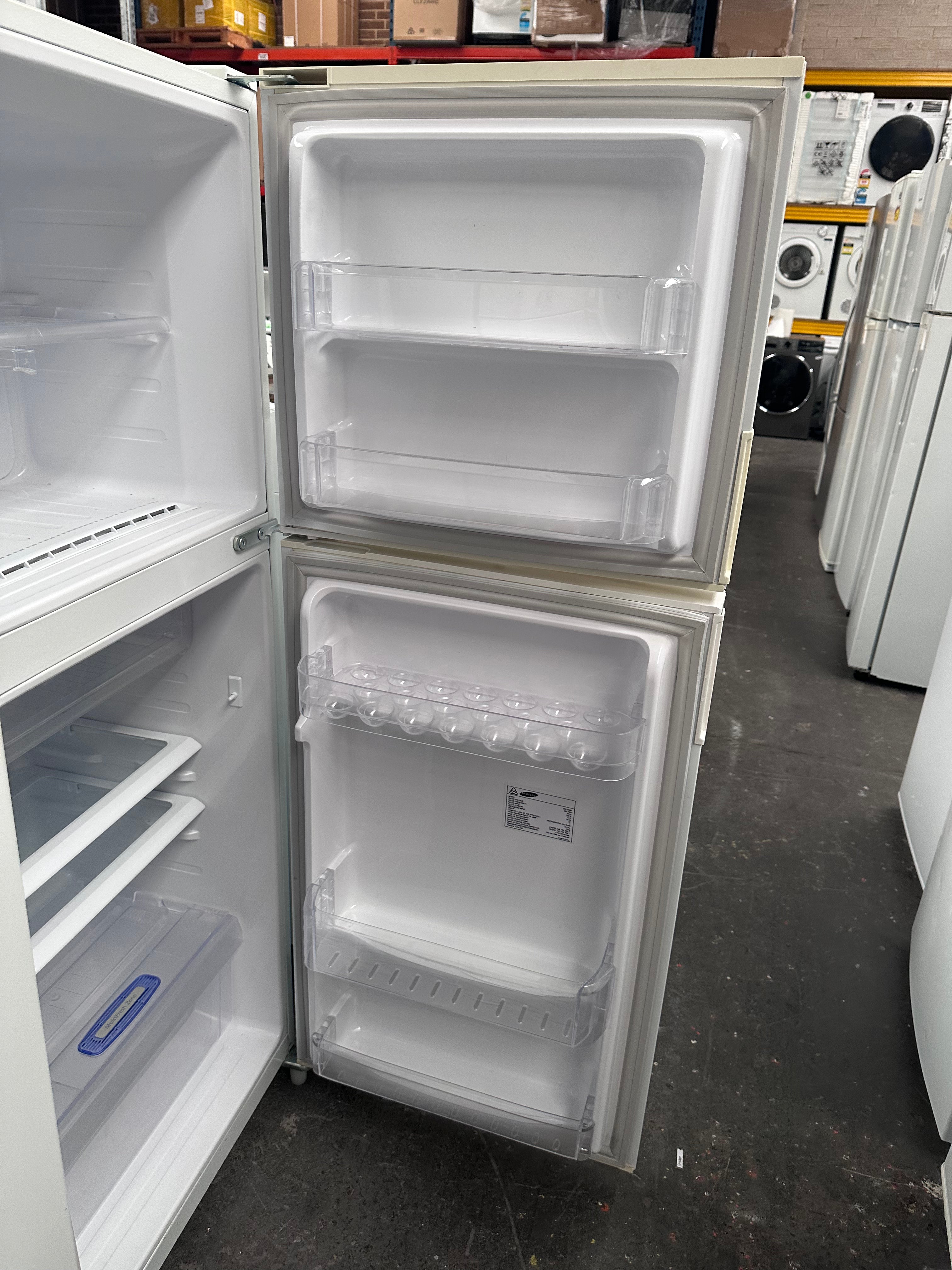 Samsung 216L Top Mount Refrigerator - Energy Efficient, Quiet Operation [Certified Refurbished] | Perfect for Small Apartments, Dorms & Offices