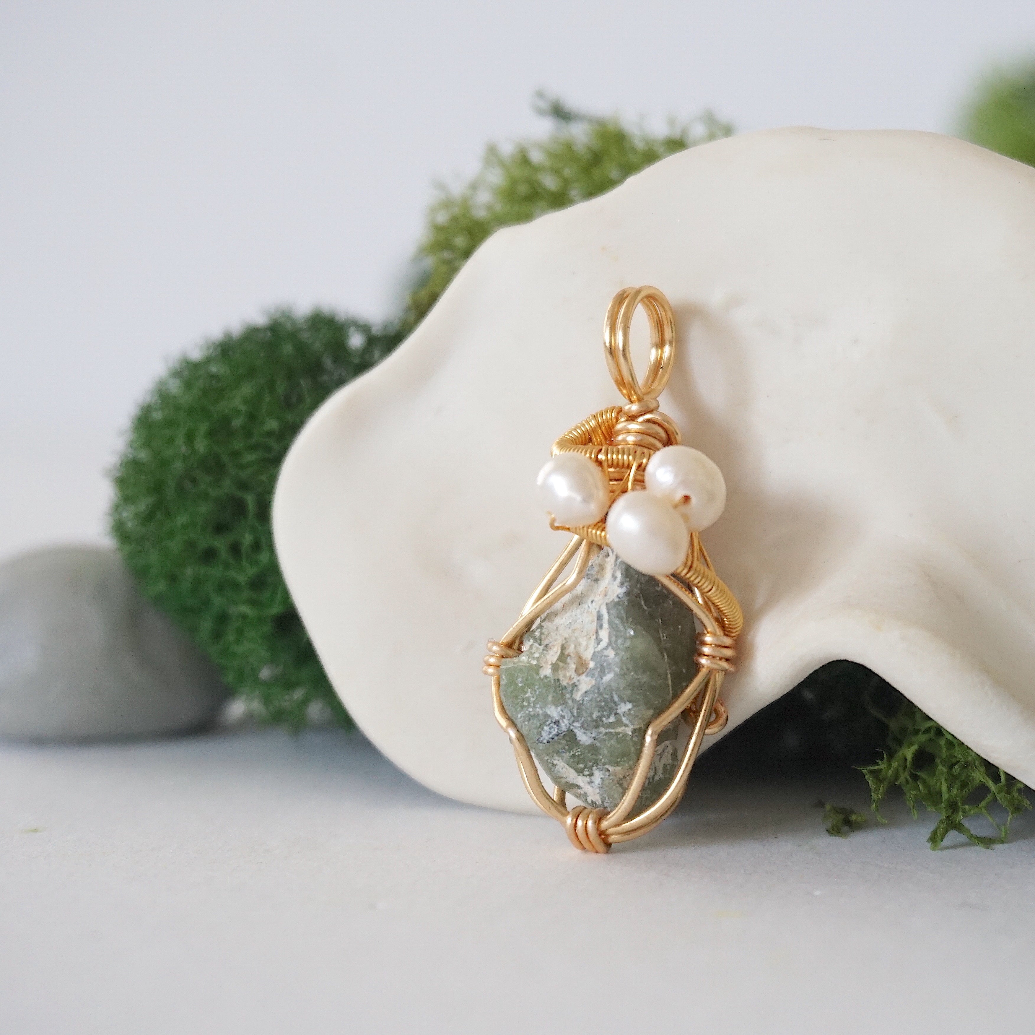 Elegant Peridot & Pearl Pendant Necklace - 14K Gold Plated Jewelry for Women - Perfect for Weddings, Anniversaries & Special Occasions