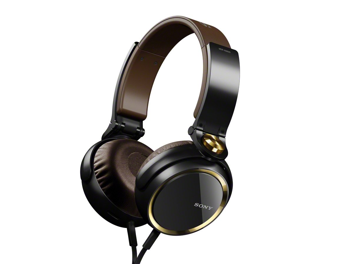 Sony MDRXB600IP EX Extra Bass Headphones for iPhone iPad iPod - Noise Isolating Wired Earbuds with Mic for Music, Gaming & Workouts