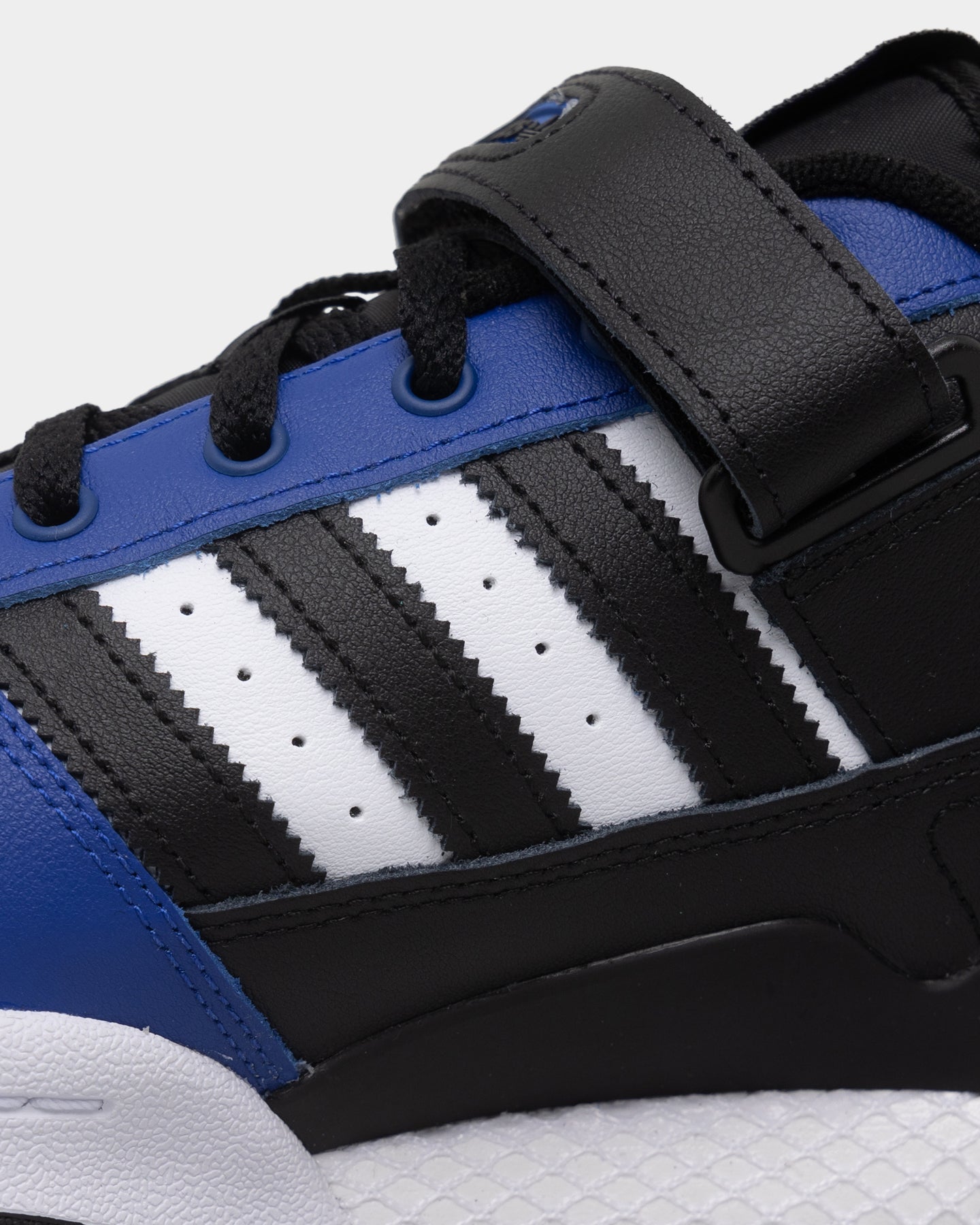 Adidas Forum Low Sneakers for Men & Women - White/Pulse Blue - Casual & Streetwear Shoes for Everyday Comfort & Style