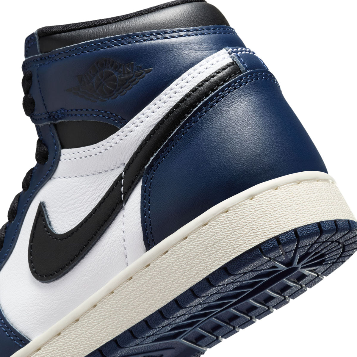 Air Jordan 1 High OG 'Midnight Navy' Kids Basketball Shoes - Stylish Sneakers for Boys & Girls - Perfect for School, Sports & Casual Wear