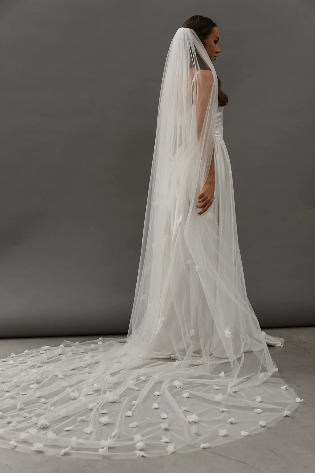 V020 Heirloom Veil - Elegant Lace Wedding Veil for Brides | Perfect for Church Ceremonies, Outdoor Weddings & Photoshoots