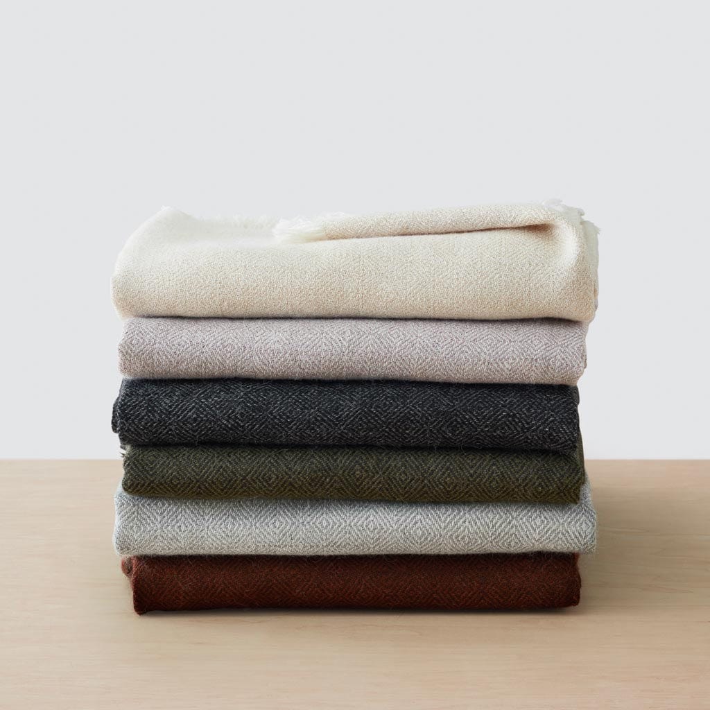 Soft & Cozy Alpaca Wool Throw Blanket - Luxurious Handwoven 100% Baby Alpaca - Perfect for Couch, Bed & Winter Warmth - Elegant Home Decor Gift