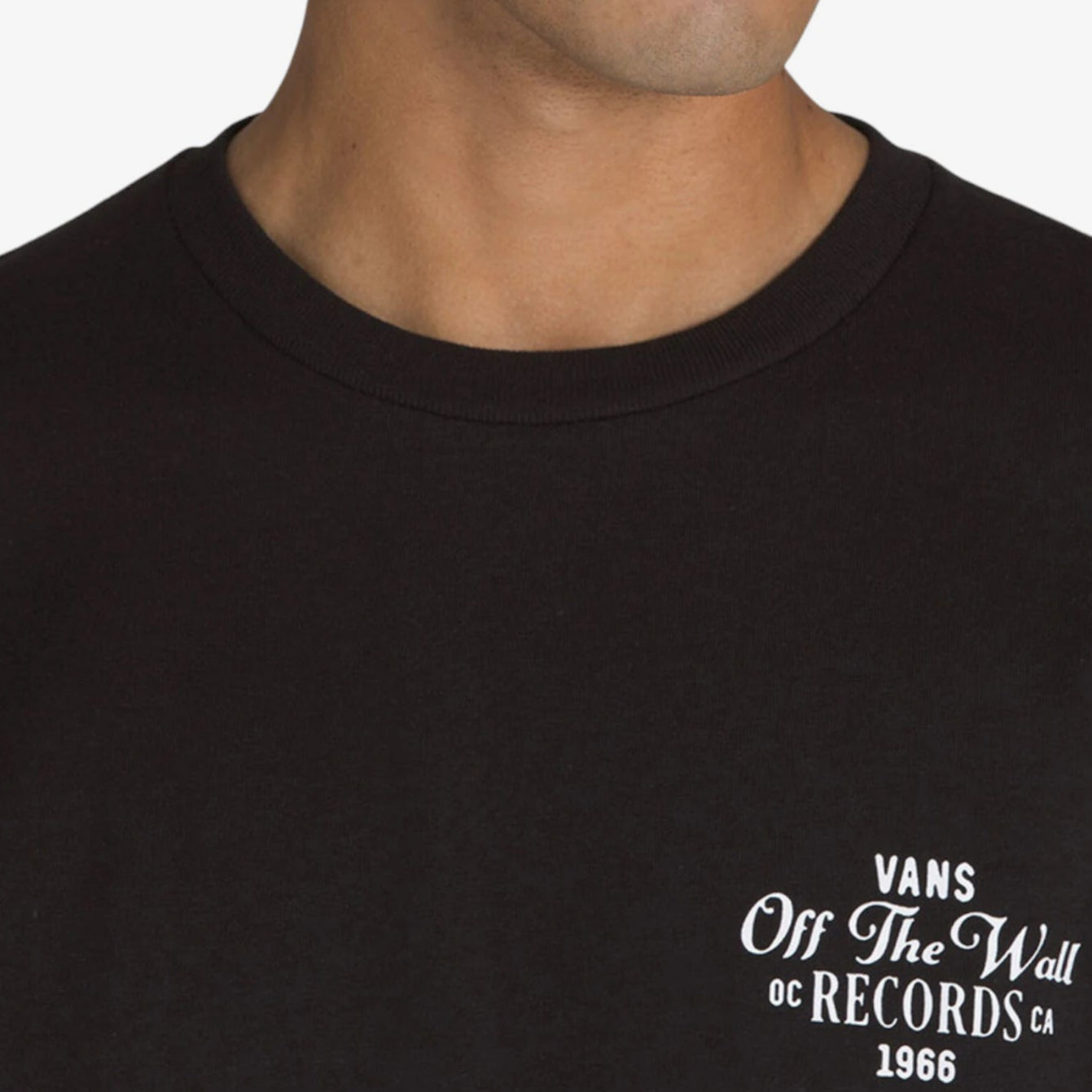 Vans Deep Cut SS Black T-Shirt for Men - Classic Streetwear Style for Casual Wear & Skateboarding