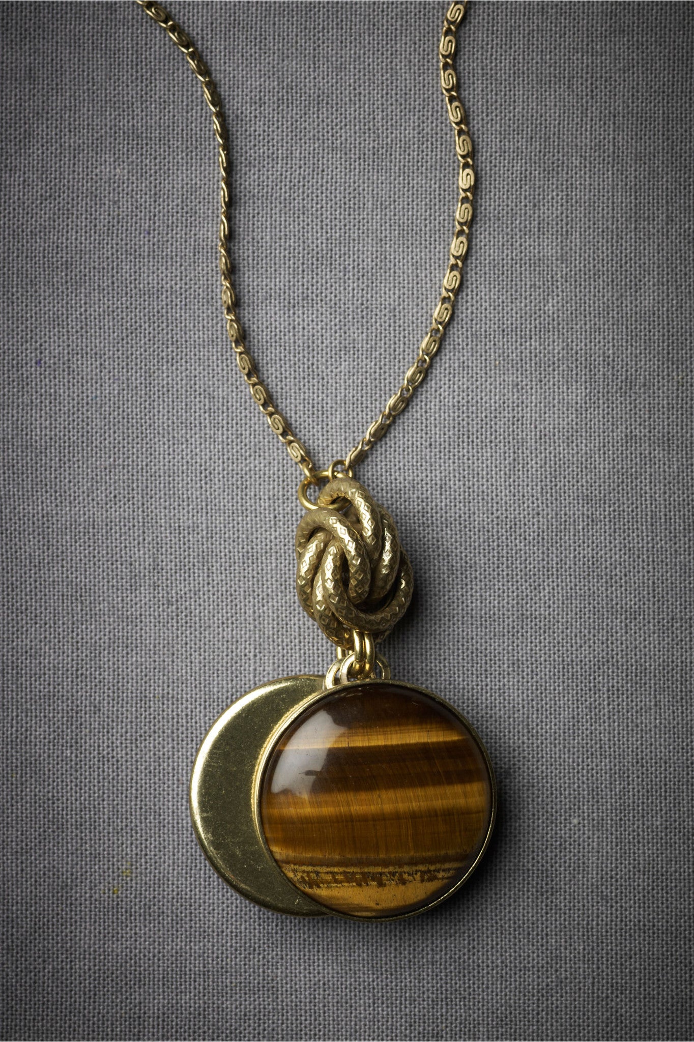 Elegant Paired Pendant Necklace Set - Perfect Matching Couple Jewelry for Anniversaries & Romantic Gifts