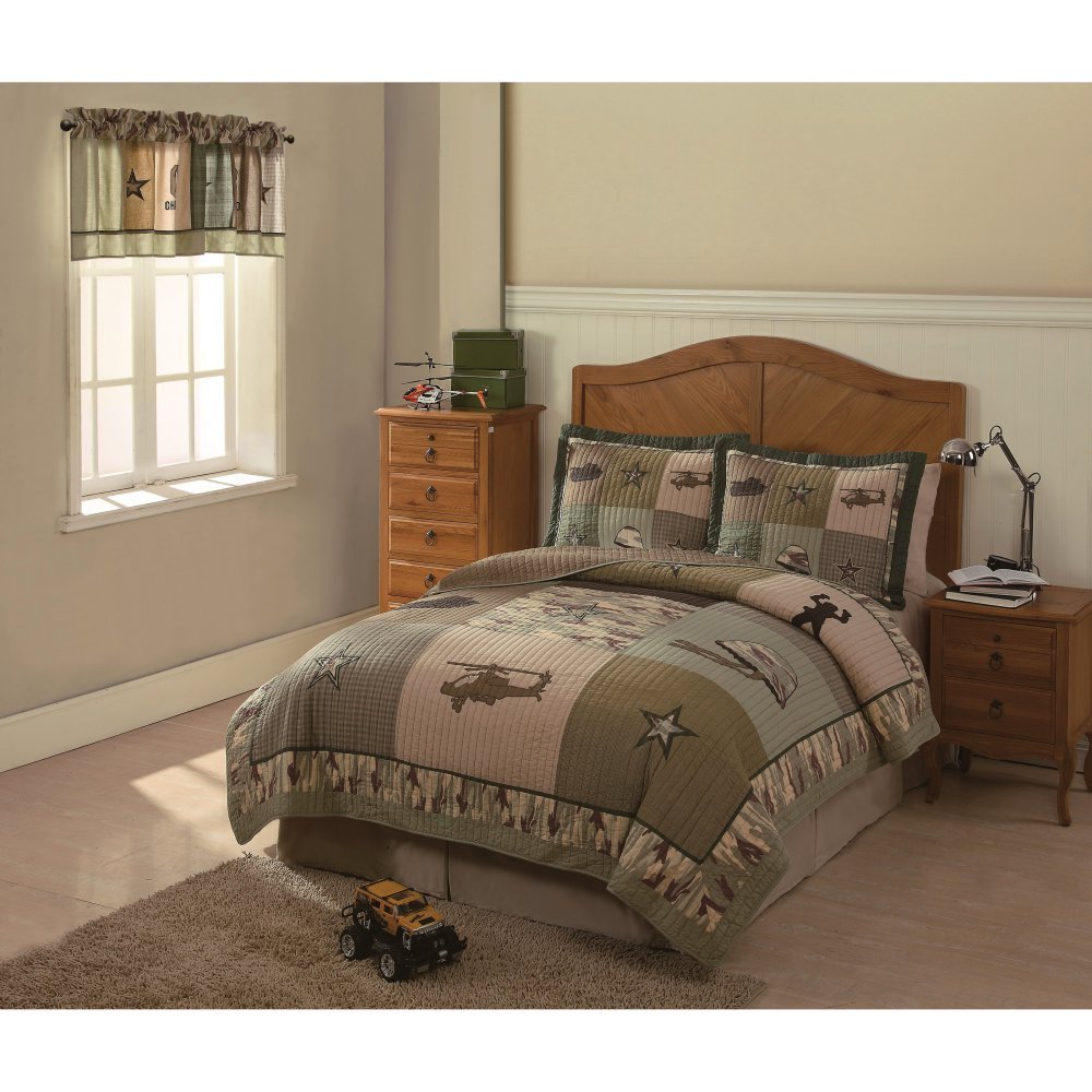 PEM America Alpha Bravo Charlie Quilt Set with Sham - Twin Size Bedding for Cozy Comfort | Perfect for Kids Rooms, Guest Bedrooms & Dorm Decor