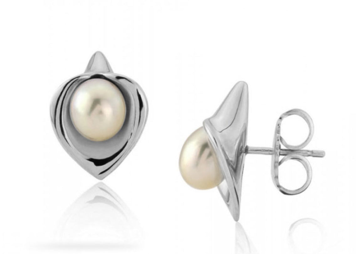 Amanda Cox Sterling Silver Medium White Pearl Calla Lily Stud Earrings - Elegant Floral Jewelry for Women, Perfect for Weddings, Parties & Everyday Wear