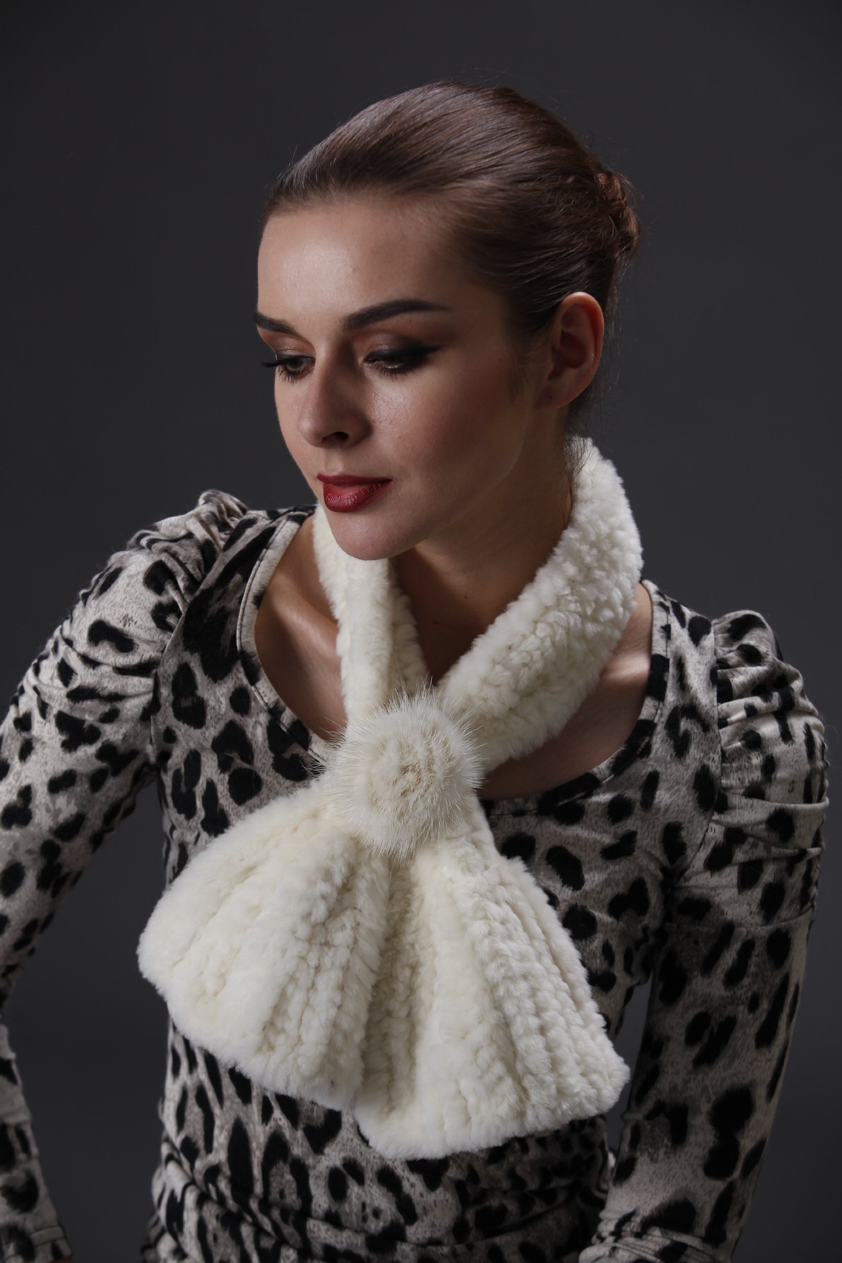 Luxury Knitted Sheared Beaver Fur Scarf - Soft Winter Neck Warmer for Women & Men | Perfect for Cold Weather, Outdoor Activities & Fashion Accessories