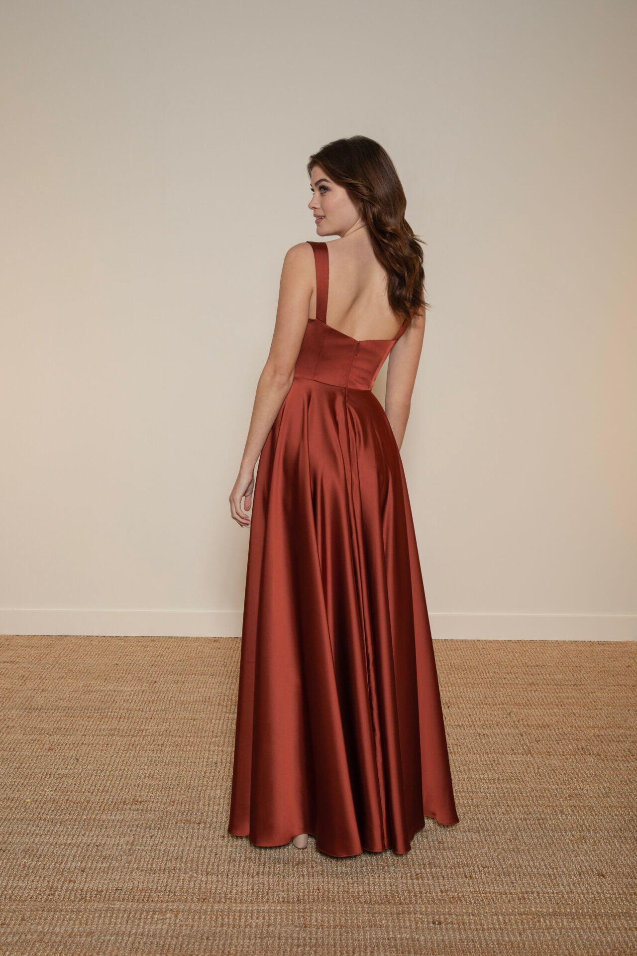 Giuliana Charmeuse Silk Fabric - Premium Soft & Shiny Material for Elegant Dresses, Blouses & Lingerie | Perfect for Evening Wear, Bridal Gowns & Luxury Home Decor