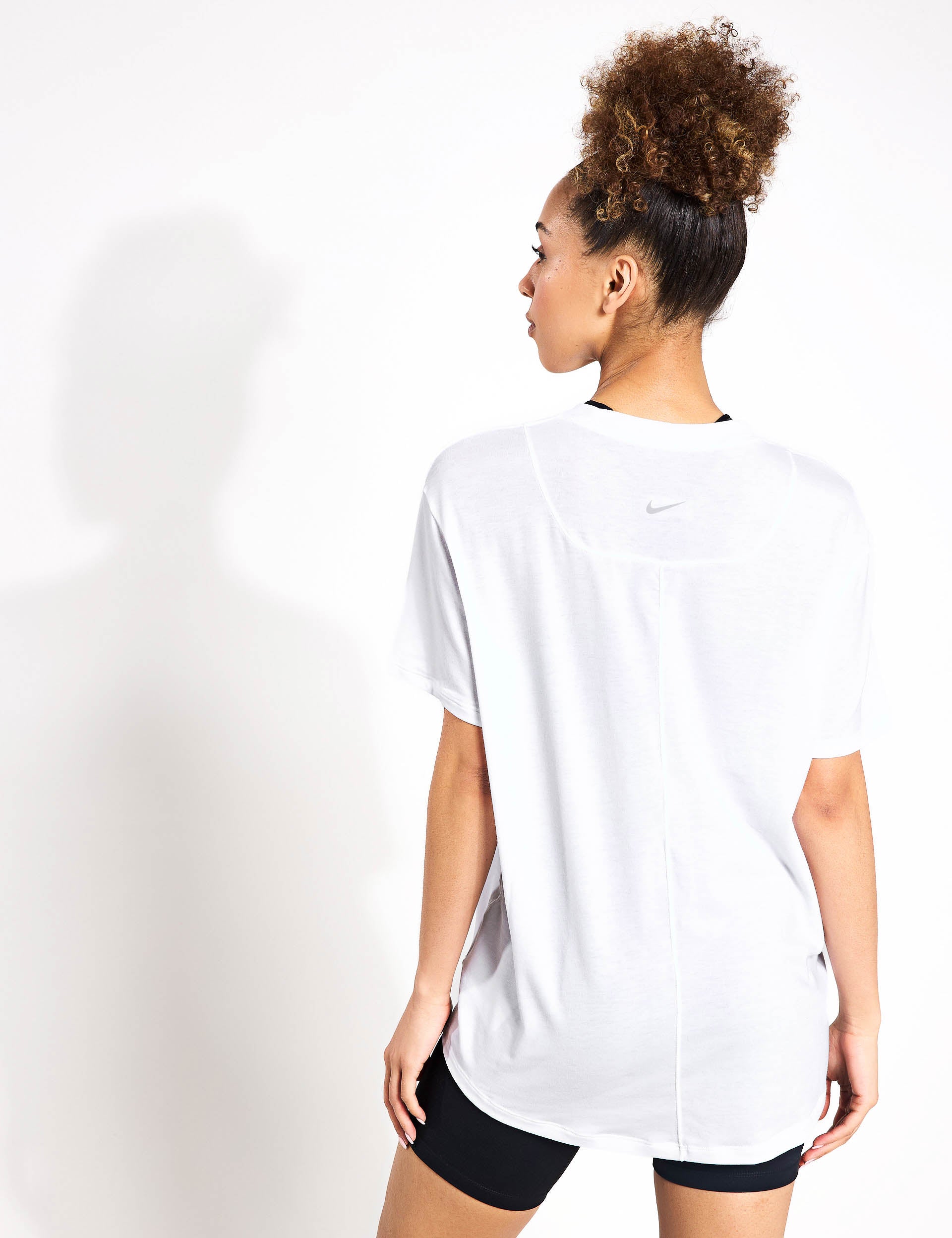 Breathable Dri-FIT Short Sleeve T-Shirt for Men & Women - Moisture Wicking Activewear Top in White/Black - Perfect for Gym, Running & Outdoor Sports