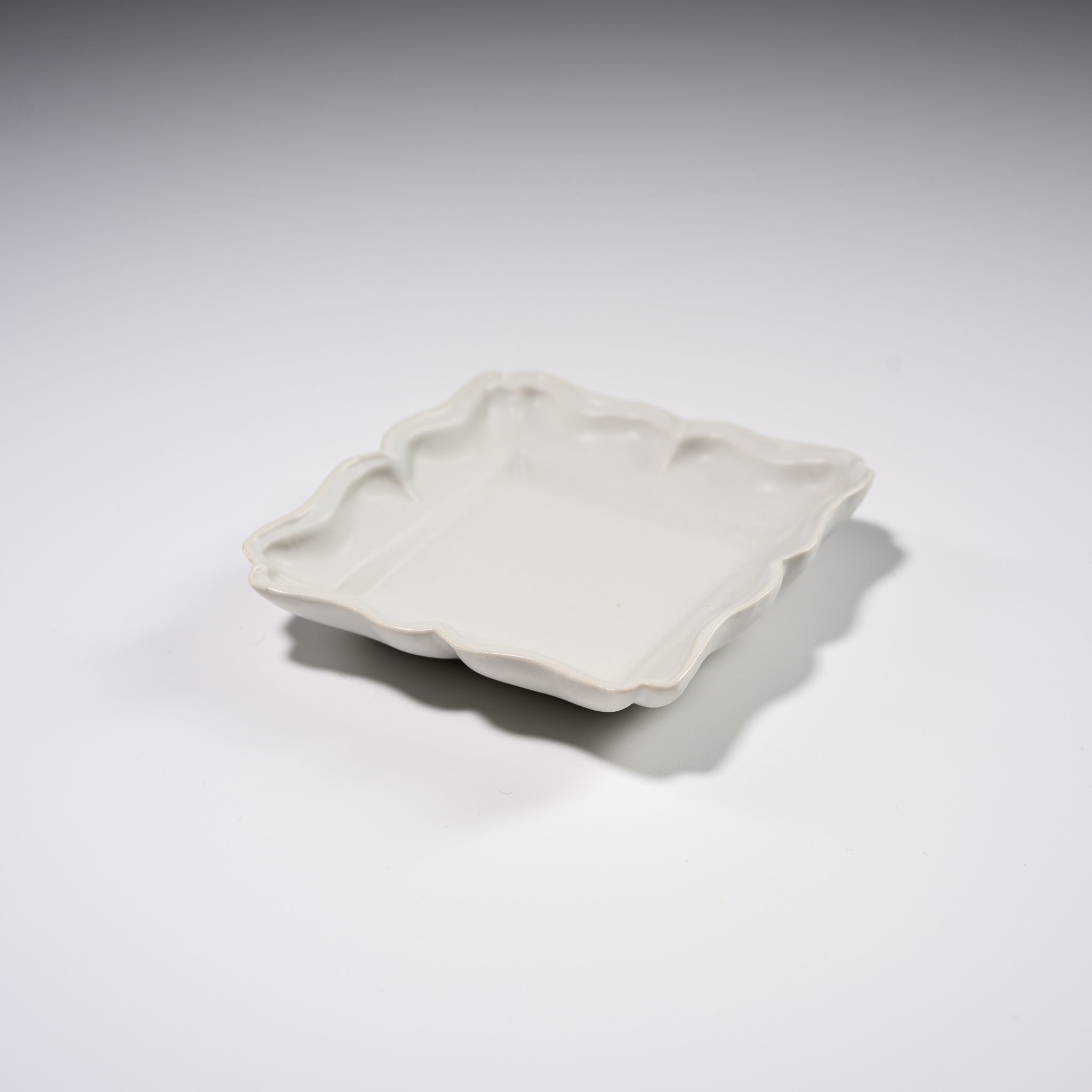 Handmade Usukiyaki Small Square Dish - Authentic Japanese Ceramic Appetizer Plate for Sushi, Soy Sauce, or Condiments | Perfect for Dining, Gifts, and Home Decor