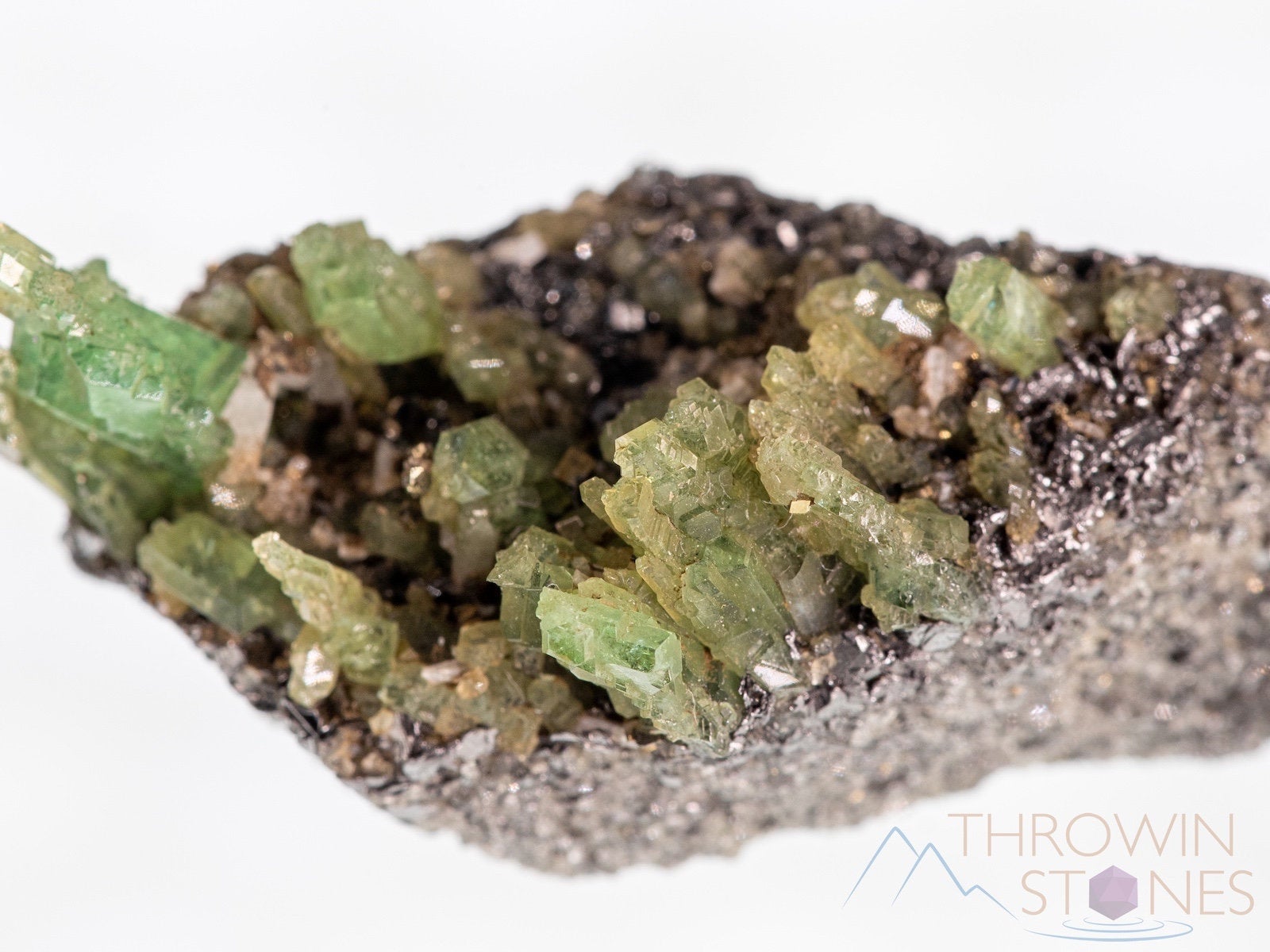 Natural Garnet Raw Crystal Cluster - Healing Stone for Home Decor, Housewarming Gift & Birthstone Jewelry | Perfect for Meditation, Feng Shui & Spiritual Healing