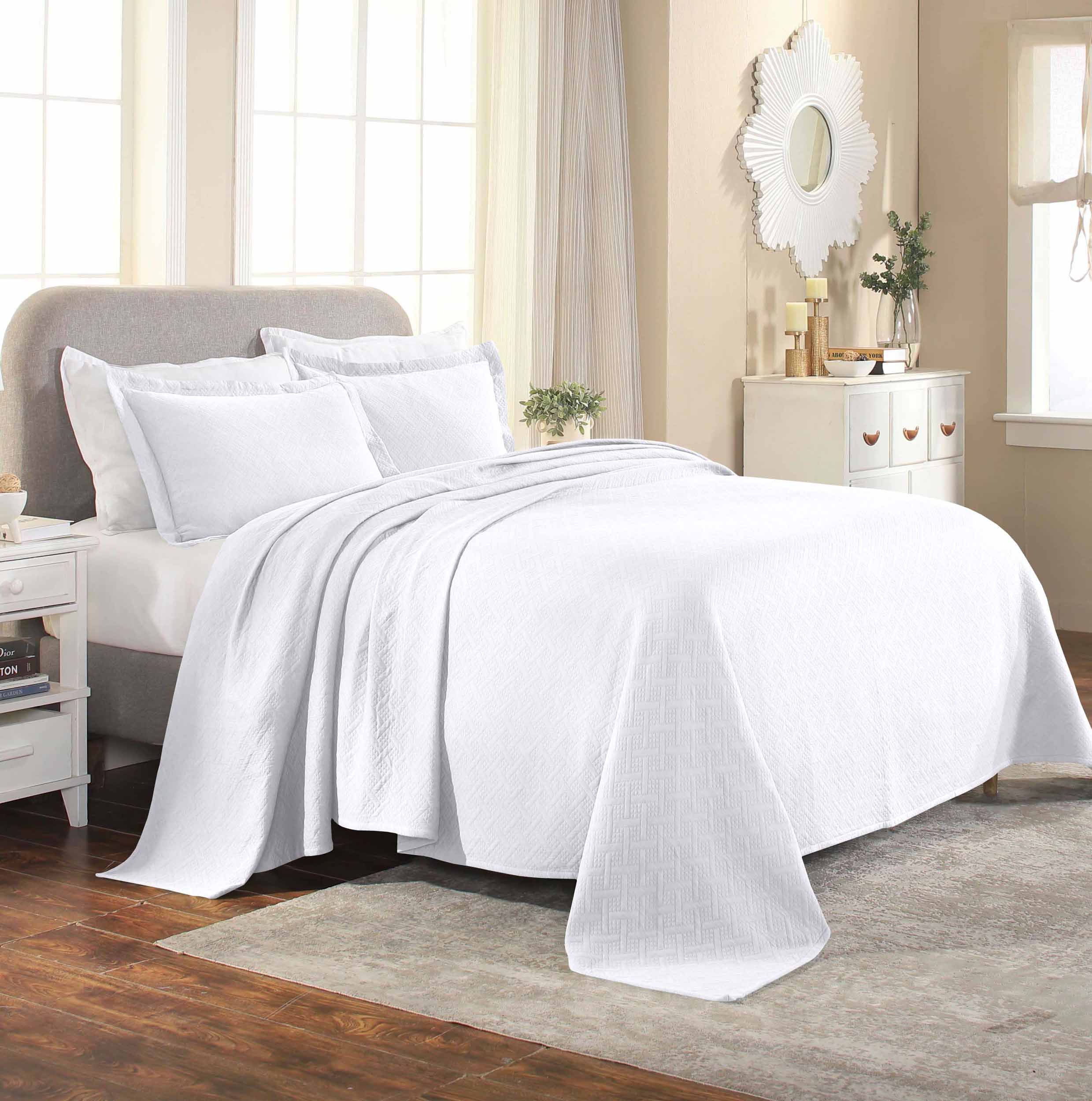 Basket Weave Matelasse Cotton Bedspread Set - Queen Size 3-Piece Luxury Bedding for Master Bedroom - Perfect for Home Decor, Guest Room & Hotel Style Comfort