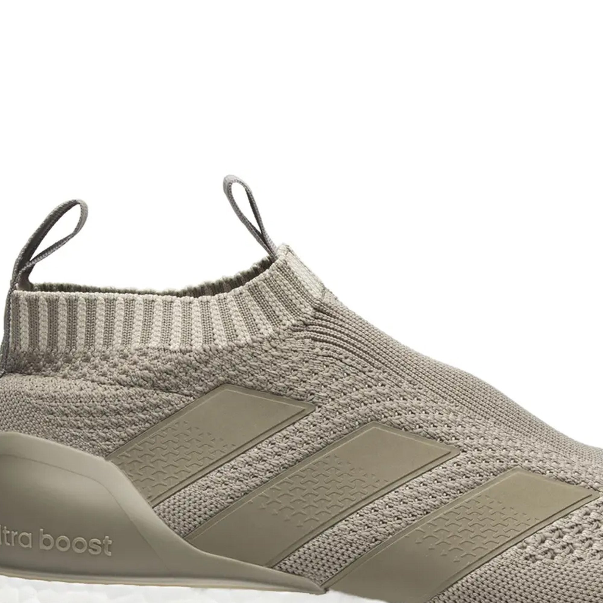 Adidas Ace 16+ PureControl Ultraboost 'Clay' Soccer Cleats - Lightweight Football Shoes for Artificial Turf & Indoor Courts - Perfect for Training, Matches & Street Soccer