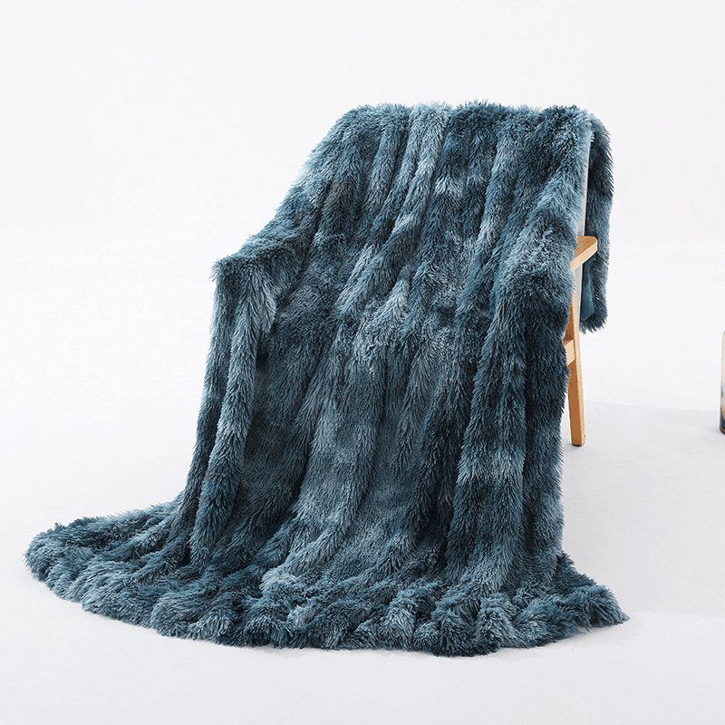 Soft Plush Throw Blanket - Cozy Fleece Blanket for Couch, Bed & Travel - Ultra Soft Warm Blanket for Winter, Home Decor & Gifts