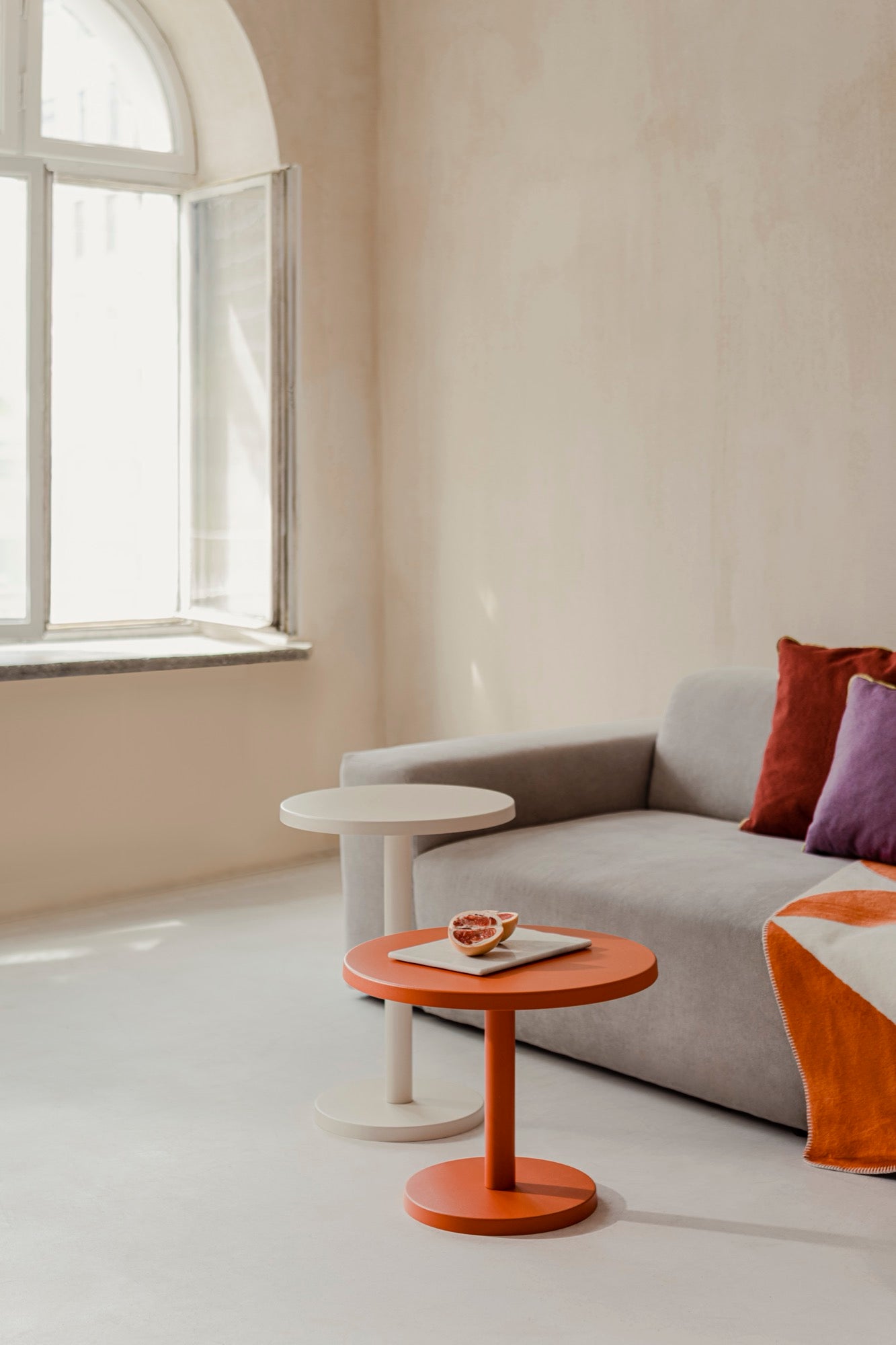 Modern Odo Side Table - Tall End Table with Sleek Design for Living Room, Bedroom, or Office - Perfect for Small Spaces & Home Decor