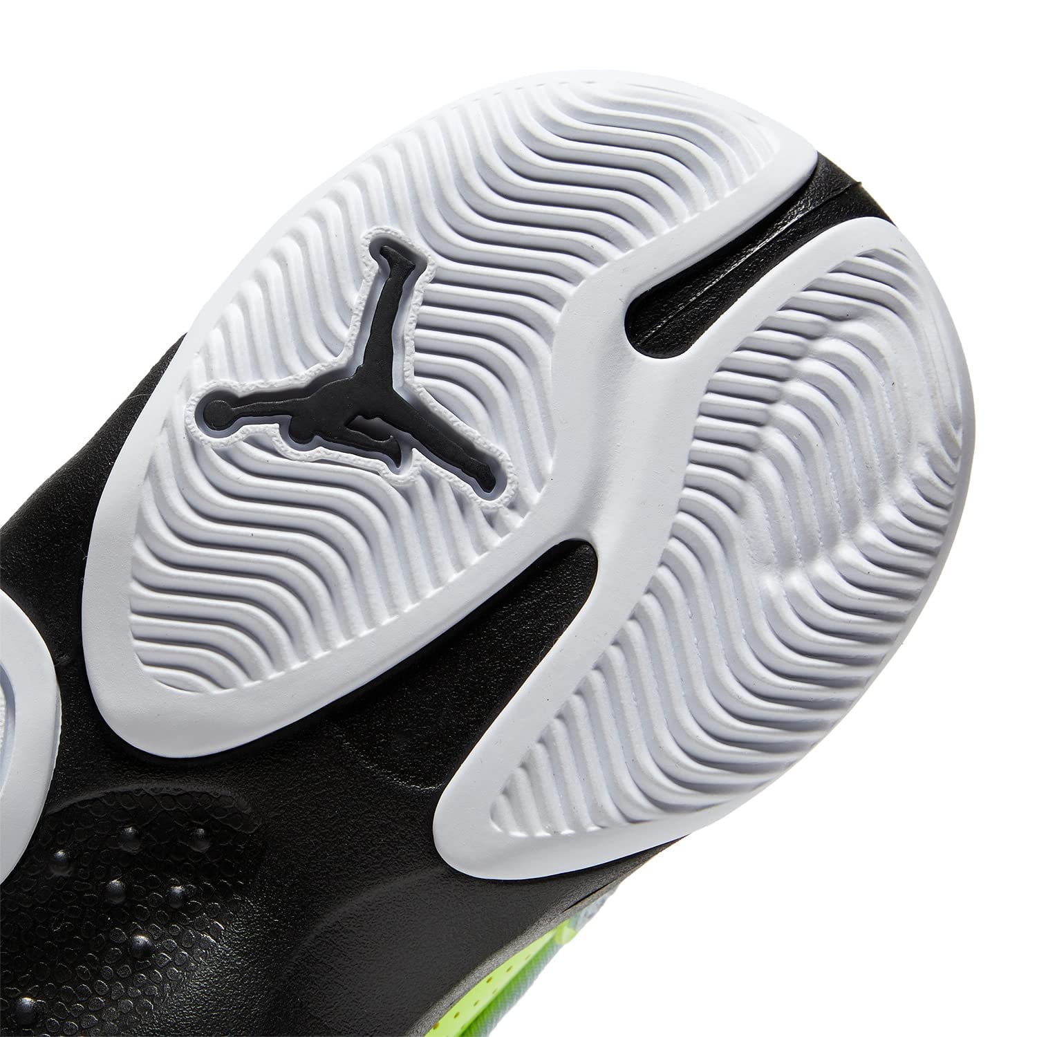 Nike Max Aura 4 Running Shoes for Kids - Lightweight Athletic Sneakers for Boys & Girls - Comfortable Training Shoes for School, Sports & Daily Wear