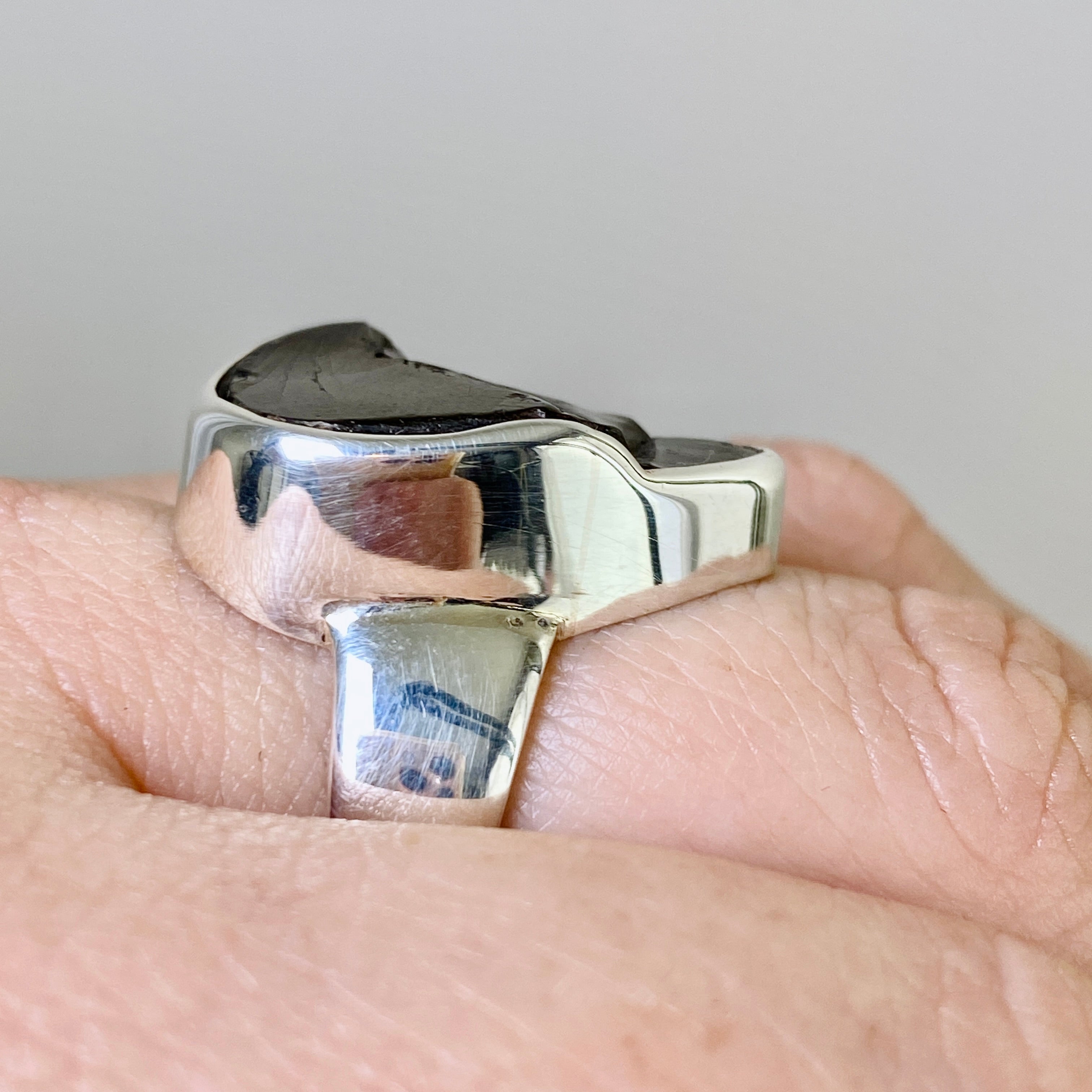 Natural Shungite Teardrop Raw Stone Ring - Size 8 for Women - PRGJ790 - Perfect for Energy Healing, Meditation & Spiritual Protection Jewelry