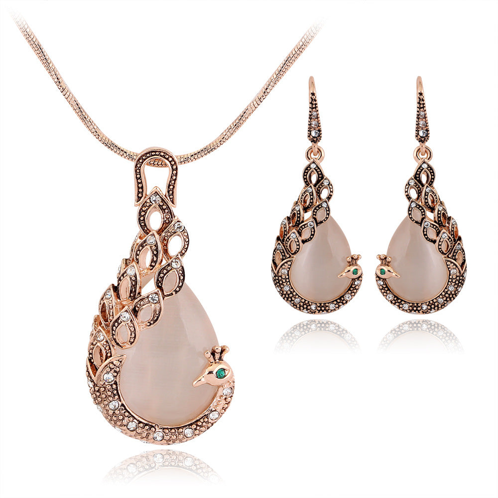 Exquisite Peacock Jewelry Set for Women - Elegant Necklace, Earrings & Bracelet - Perfect for Parties, Weddings & Special Occasions