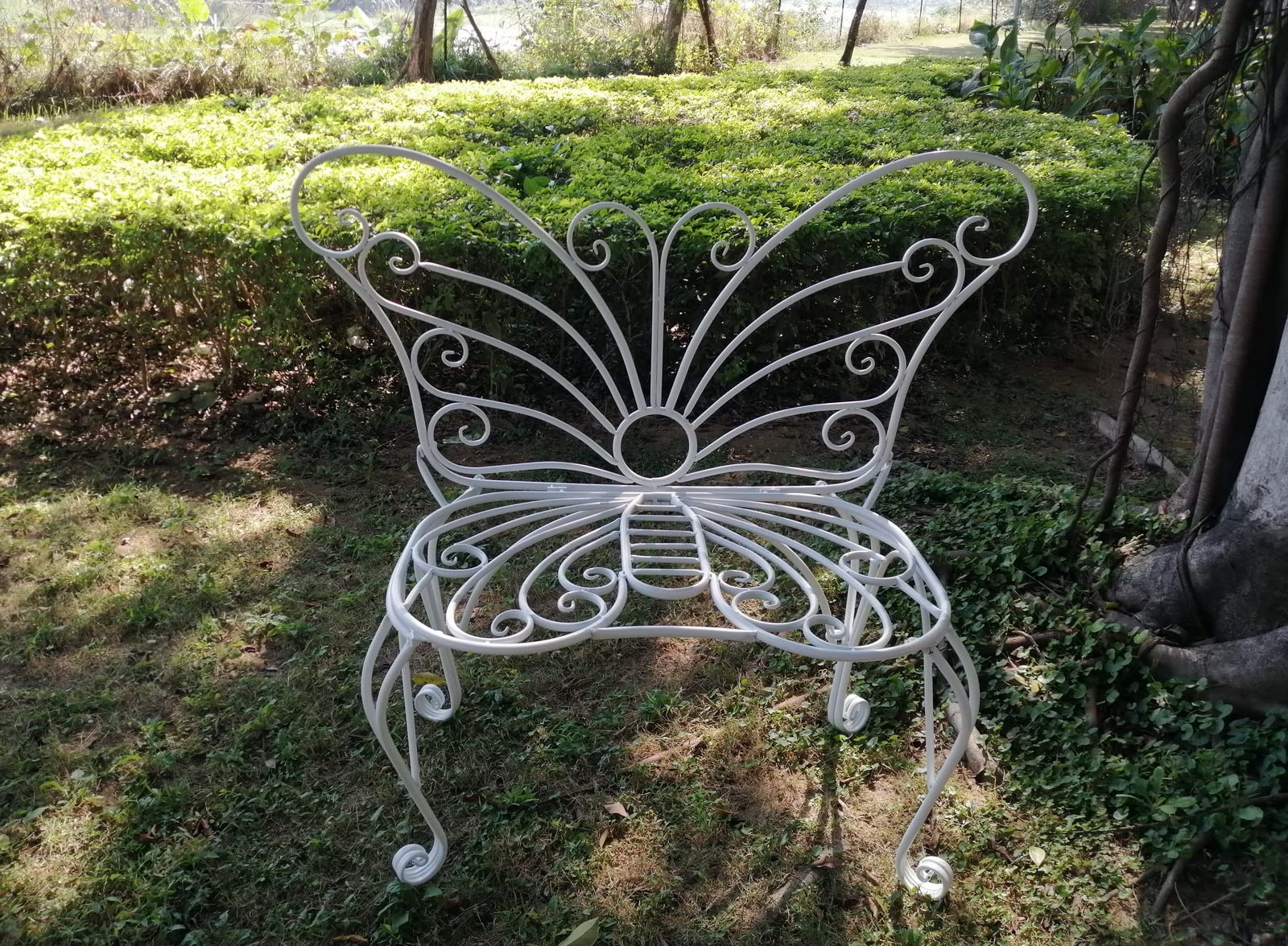 Hi-Line Gift 78620-S-WT White Metal Garden Butterfly Chair - Outdoor Patio Furniture for Relaxing in Garden, Backyard or Poolside