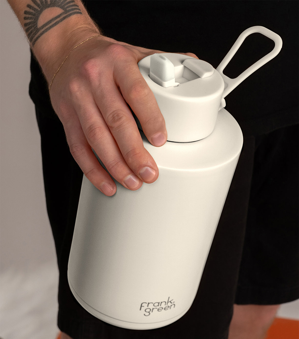 Straw Flip Lid for Tumbler Cups - Leak-Proof & Durable Silicone Cover - Perfect for Travel, Gym, and Outdoor Activities