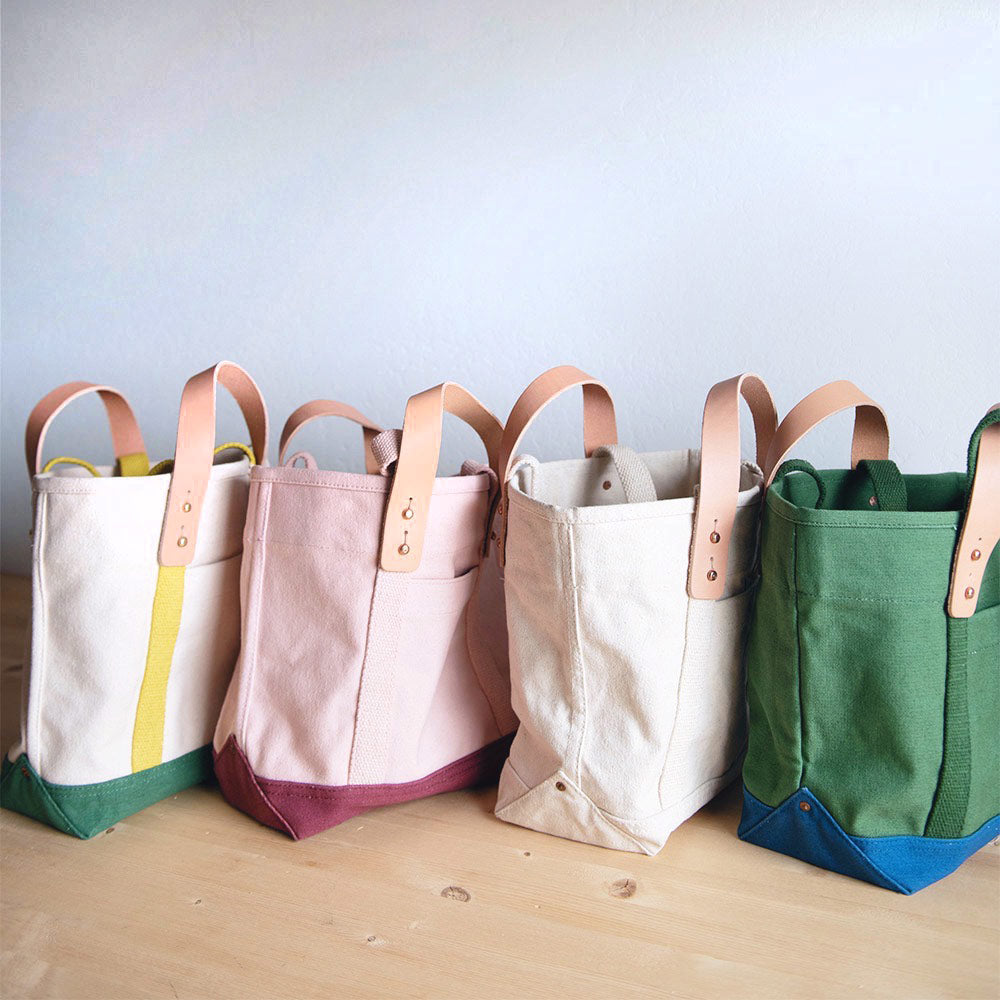 Organic Cotton Canvas Lunch Tote Bag - Reusable Insulated Lunch Box for Work, School & Picnics - Eco-Friendly Food Carrier with Zipper Closure & Shoulder Strap