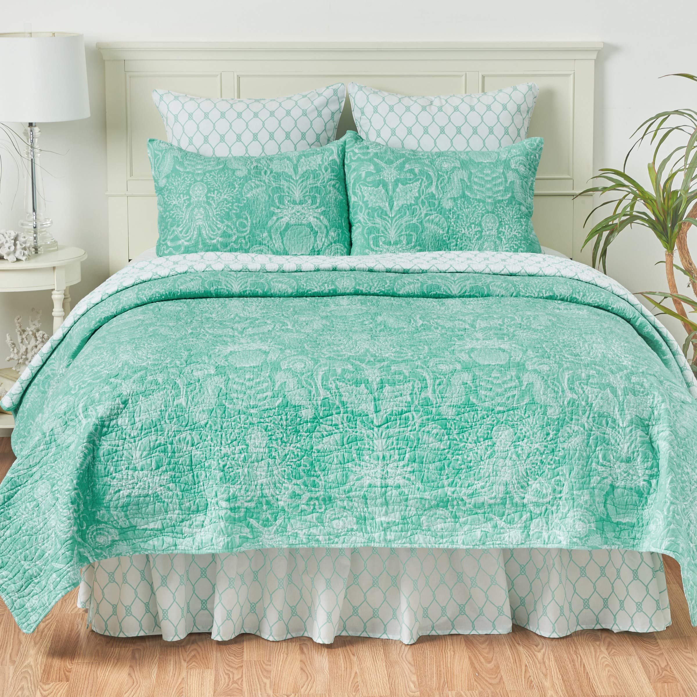 C&F Home Blue and White Turquoise Bay Twin 2-Piece Cotton Quilt Set - Reversible Summer Beach Ocean Coastal Bedspread - Machine Washable Lightweight Coverlet for Twin Beds - Perfect for Beach House, Guest Room or Coastal-Themed Bedroom Decor