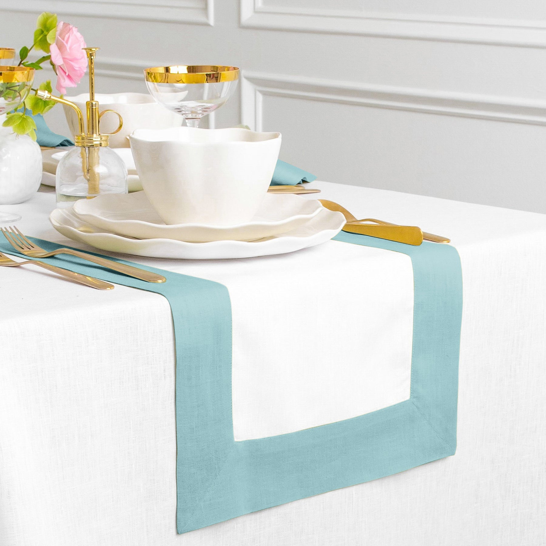 Stylish Contempo Table Runner for Dining & Decor - Elegant Home Tablecloth for Parties, Weddings & Holidays
