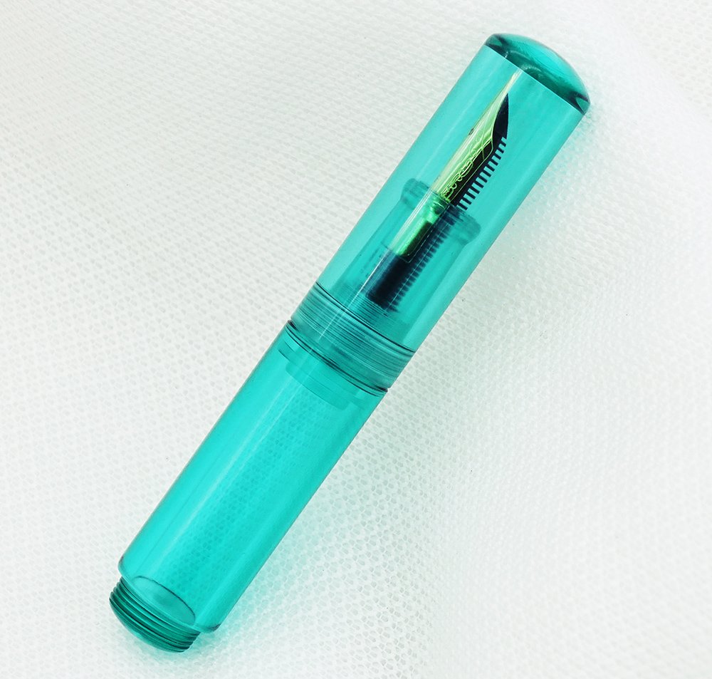 Majohn Wancai Mini Fountain Pen - Transparent Pocket-Sized Travel Pen with Fine 0.5mm Nib | Includes 6 Black Ink Cartridges | Perfect for Journaling, Note-Taking & Everyday Carry (Green)