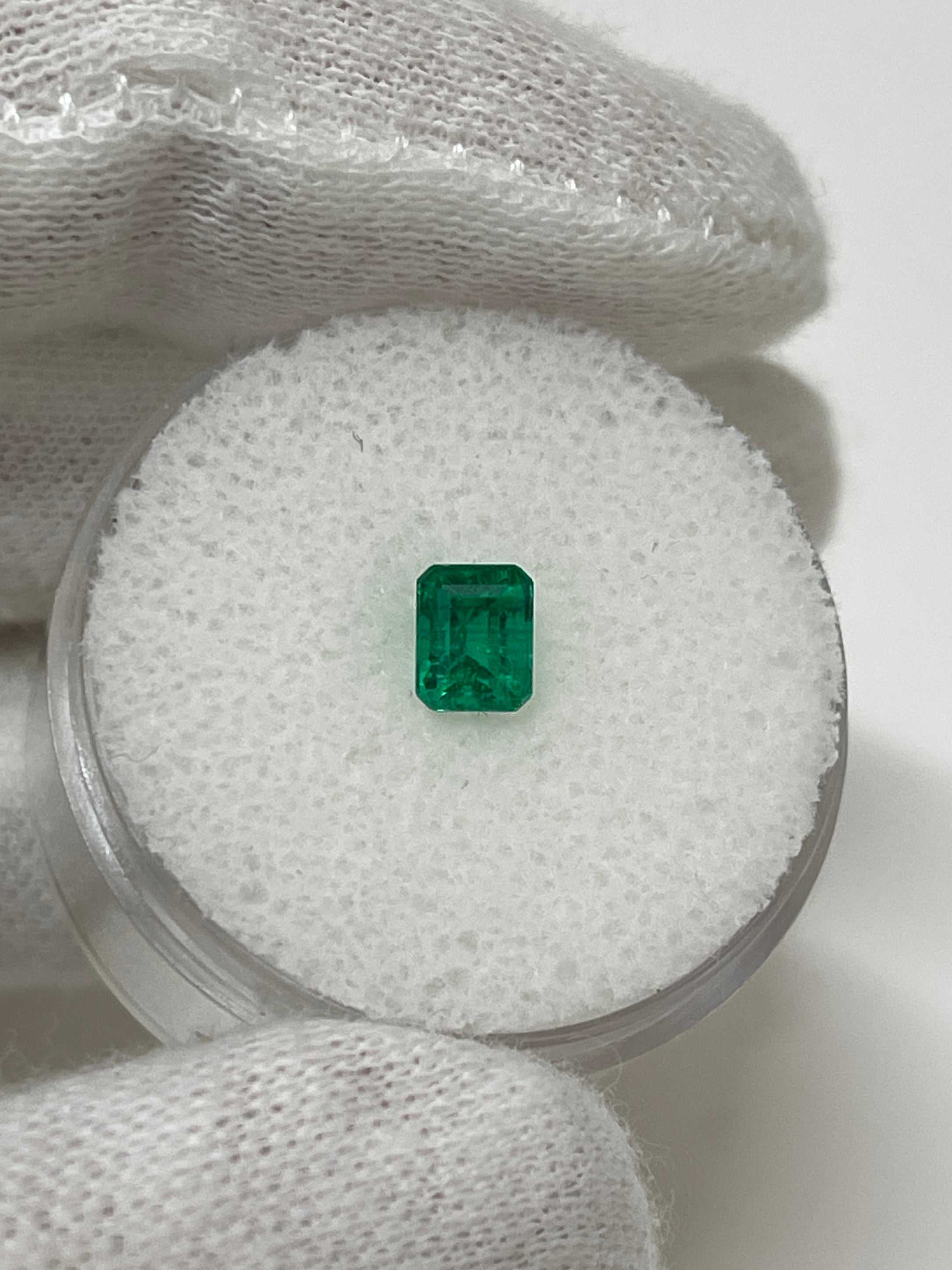 0.62 Carat 5x4mm AAA+ Fine Loose Colombian Emerald Gemstone - Emerald Cut for Jewelry Making, Engagement Rings & Luxury Gifts