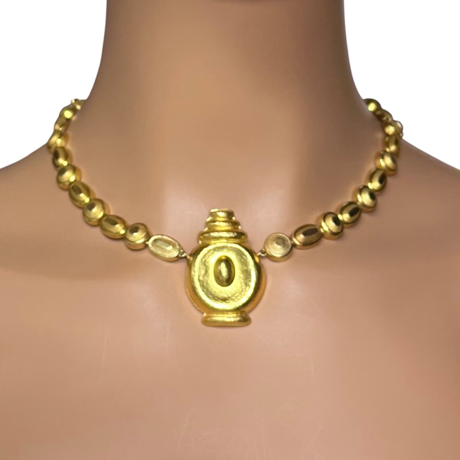 Vintage Estate Ilias Lalaounis 18k Yellow Gold Hammered Vase Necklace - Elegant Jewelry for Weddings, Parties & Special Occasions