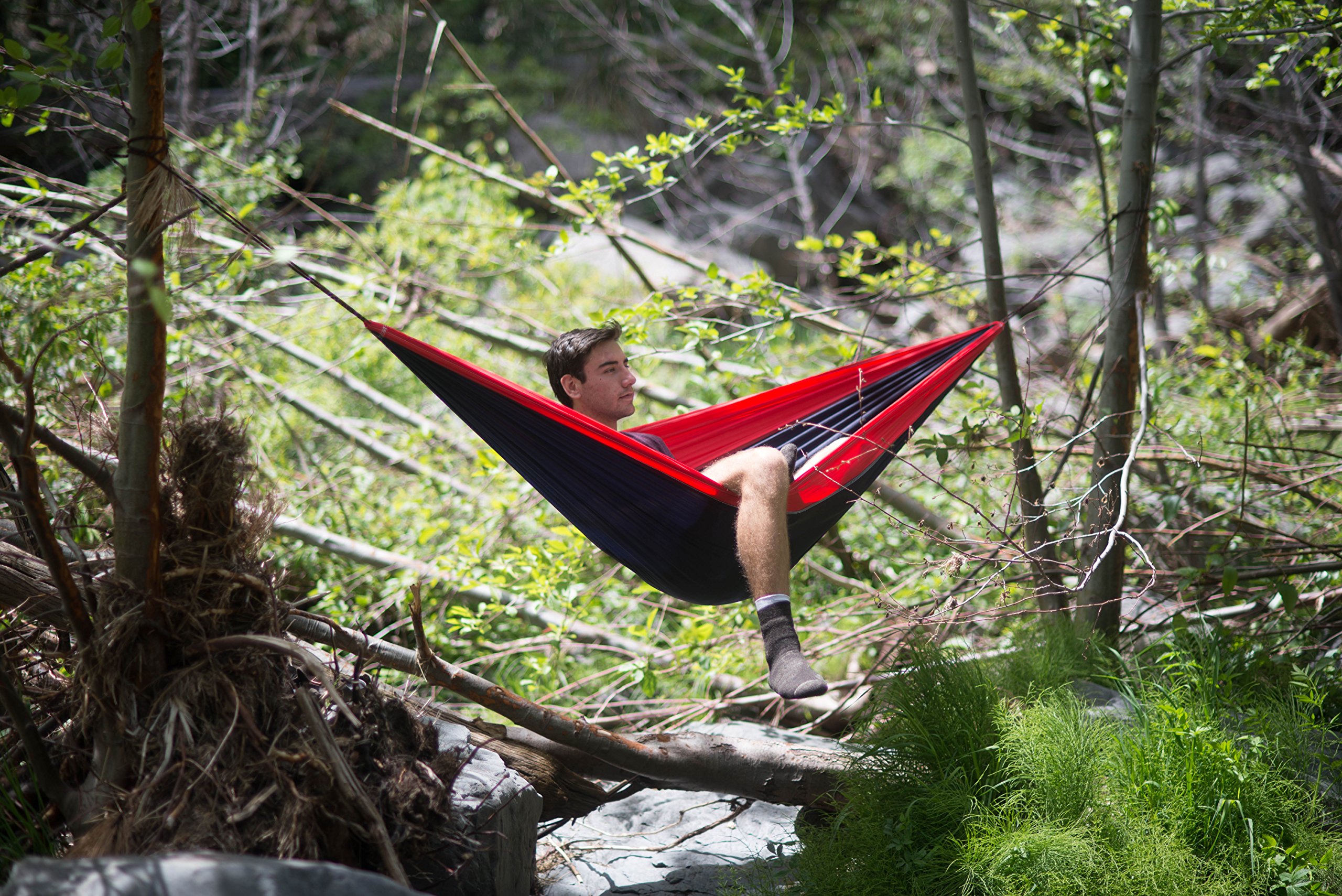 Best Single Camping Hammock - Ultra Lightweight & Portable for Outdoor Adventures, Hiking, Travel - Extra Long Design for Maximum Comfort - Perfect for Backpacking, Beach Trips & Backyard Relaxation (Navy/Red)