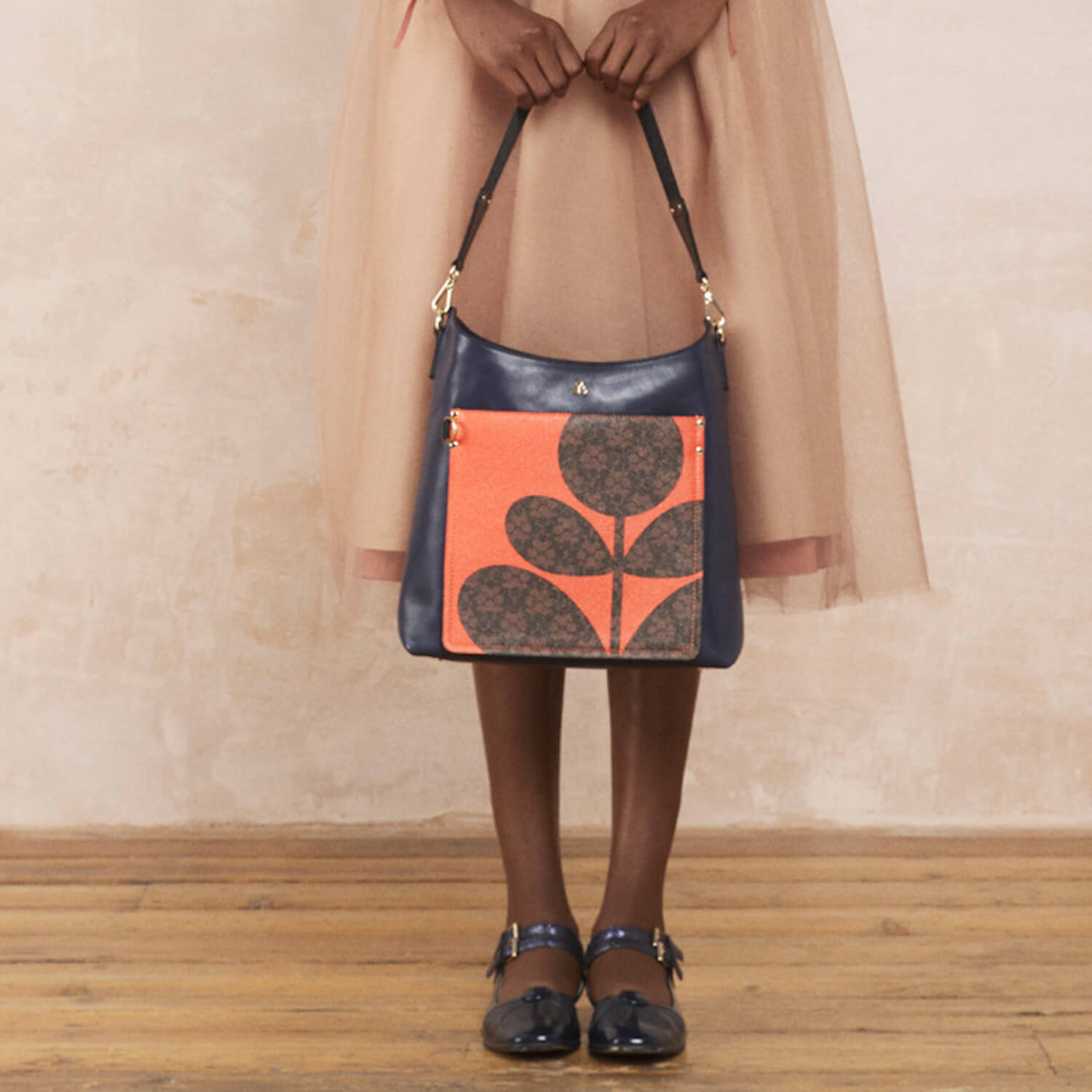 Carrymax Bucket Bag Navy Puzzle Flower Print - Stylish Crossbody Shoulder Bag for Women - Perfect for Travel, Shopping & Everyday Use