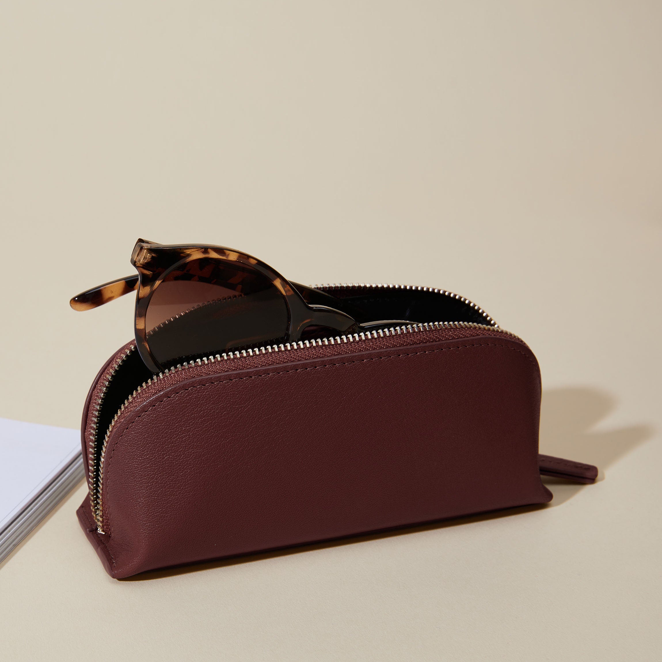 Premium Zip Sunglass Case Bordeaux - Durable & Stylish Eyewear Holder for Travel, Beach & Outdoor Activities