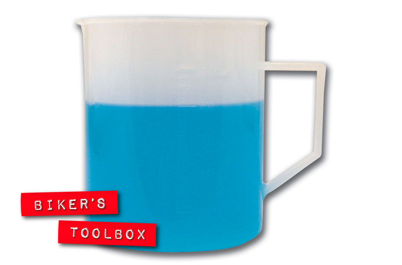 500ml Measuring Cup with Spout & Handle - Accurate Liquid Measuring Jug for Baking, Cooking, and Mixing - BPA Free Kitchen Essentials (Ideal for Recipes, Cocktails, and Meal Prep)