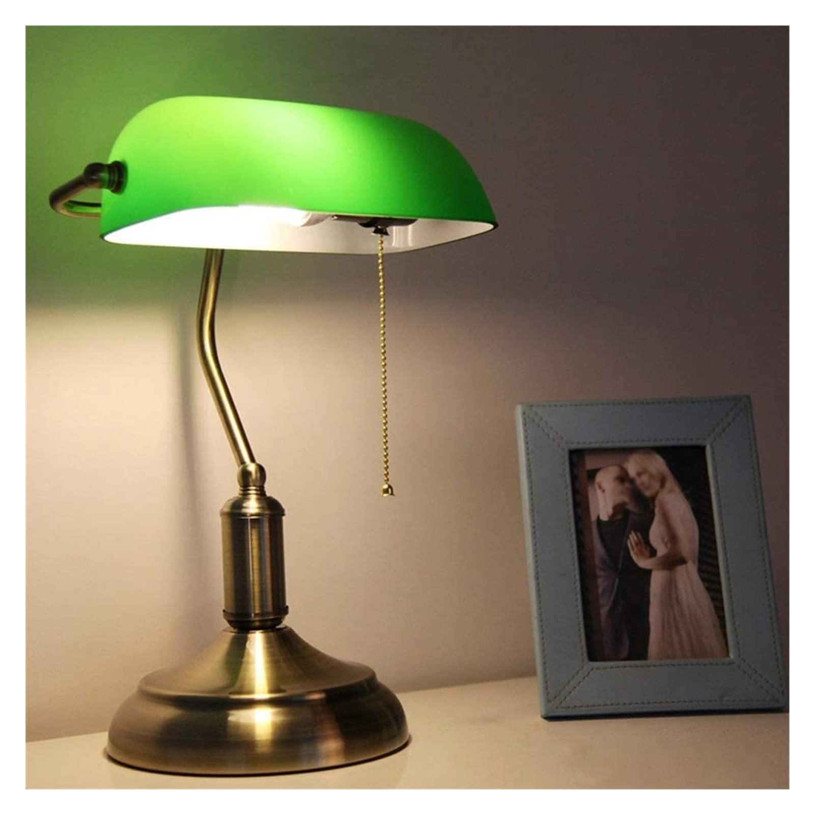 TOMYEUS Vintage Bankers Desk Lamp with Pull Chain Switch - Green Shade Reading Lamp for Office, Study, Bedroom & Library - Classic Table Lamp for Home & Workspace