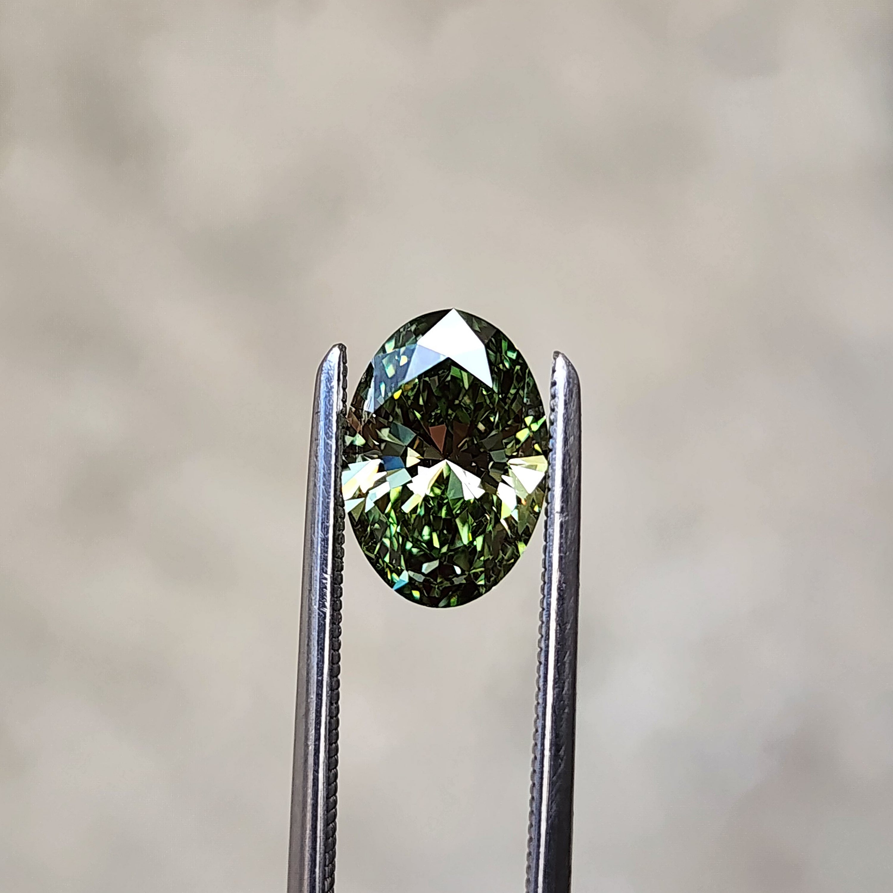 1.37 Carat Oval Green Lab-Grown Diamond VS1 Clarity - Elegant Engagement Ring & Fine Jewelry Gift for Her