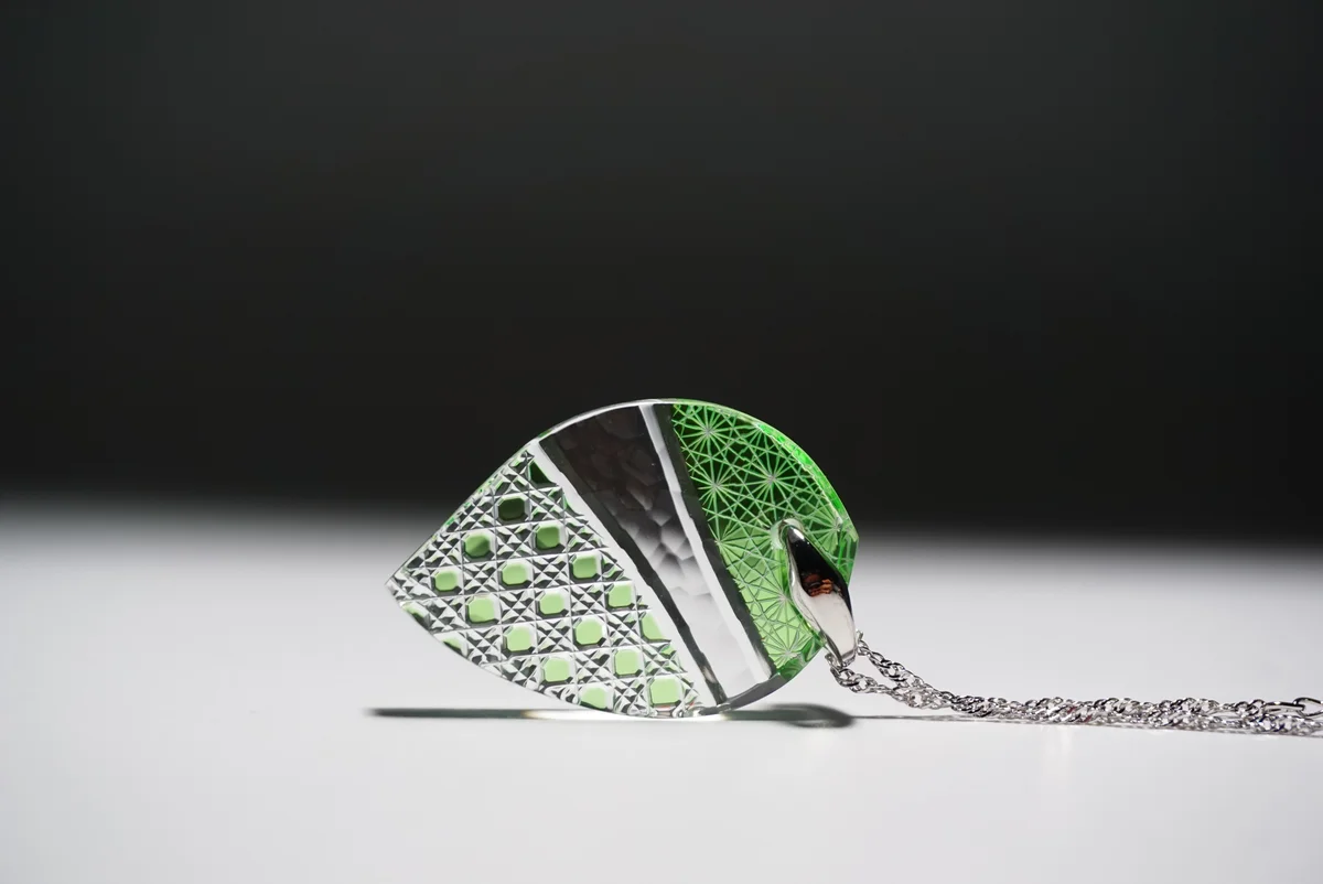 Kiriko Glass Pendant Necklace - Handcrafted Japanese Jewelry in Emerald Green | Perfect for Women's Fashion, Gift Giving & Special Occasions