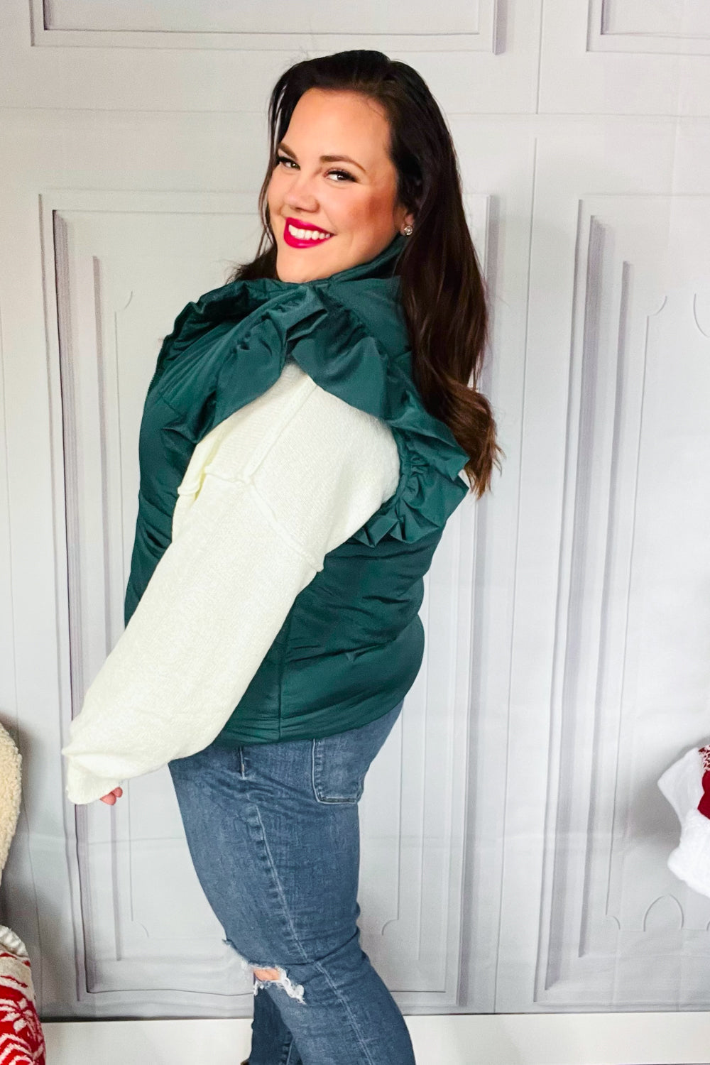 Stylish Hunter Green Quilted Puffer Vest with Ruffle Sleeves & Zipper - Perfect for Winter Fashion, Outdoor Activities & Holiday Outfits