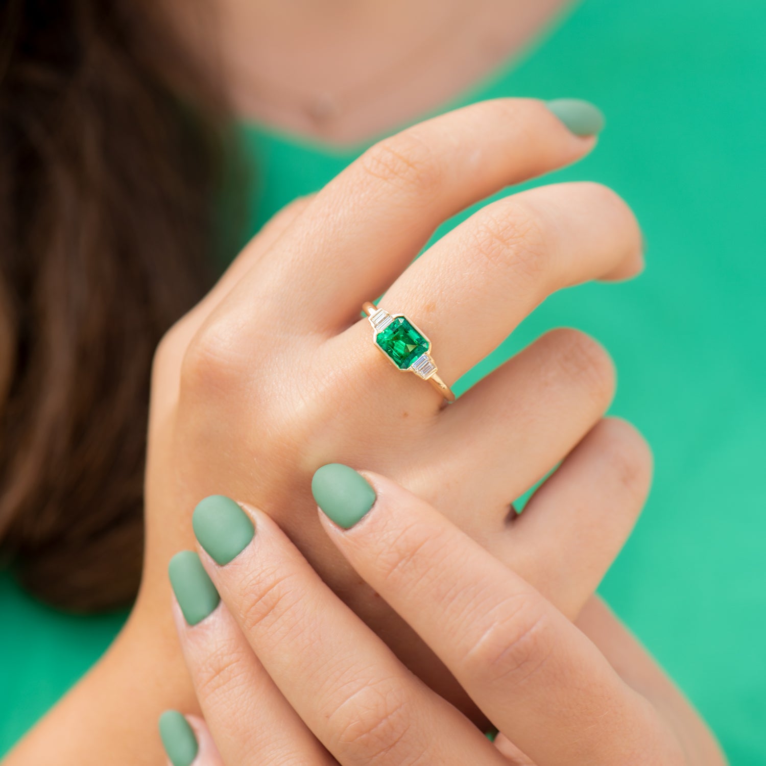 Art Deco Emerald Engagement Ring with Baguette Diamonds - Vintage Style Wedding Ring for Women, 14K Gold Bridal Jewelry - Perfect for Proposals, Anniversaries & Special Occasions